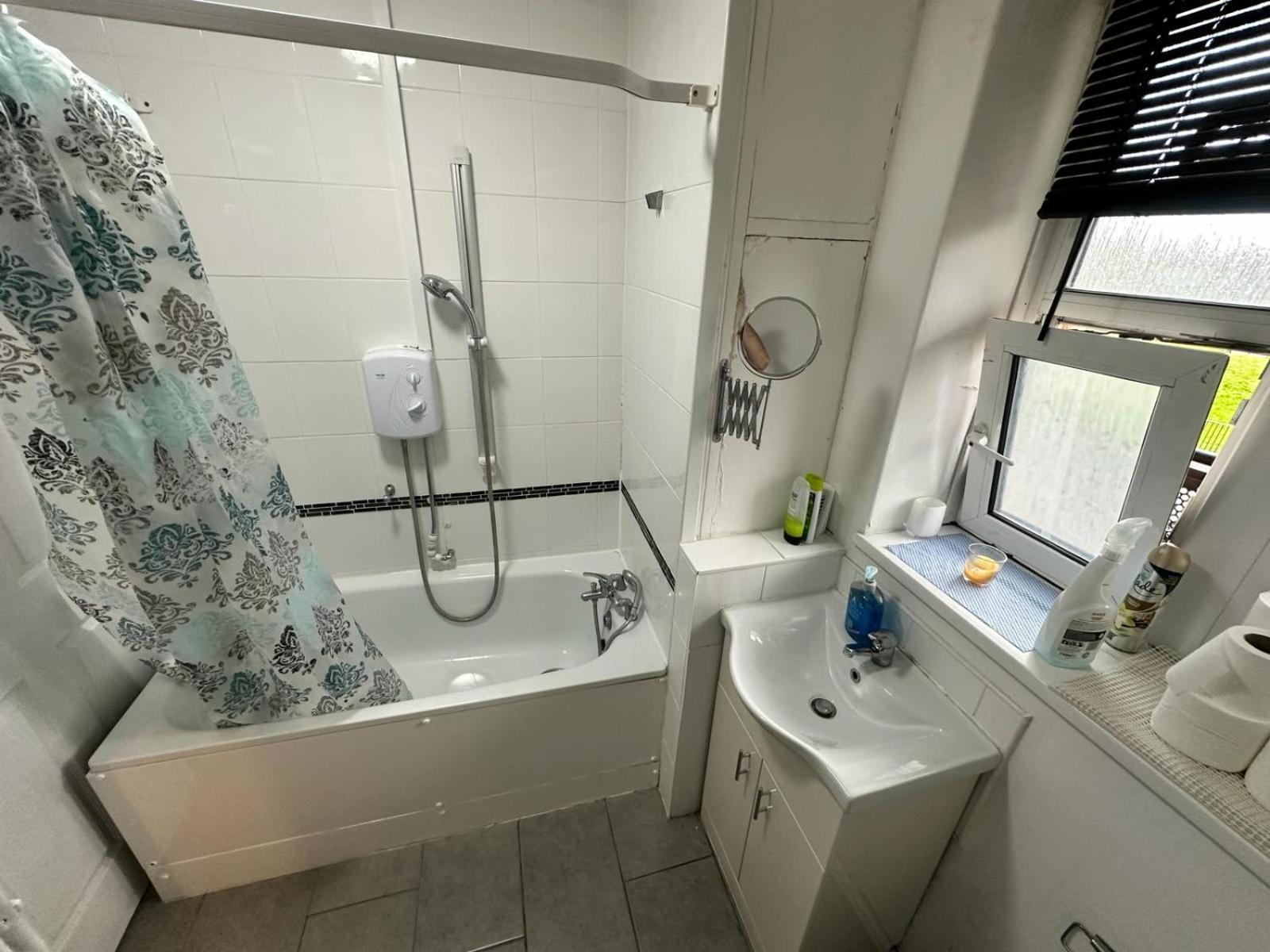 Guest house Aldgate East R2 London