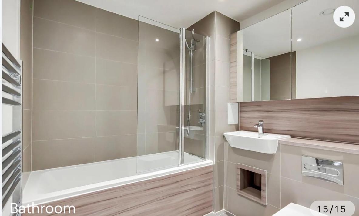 Modern With Free 24hours Gym London