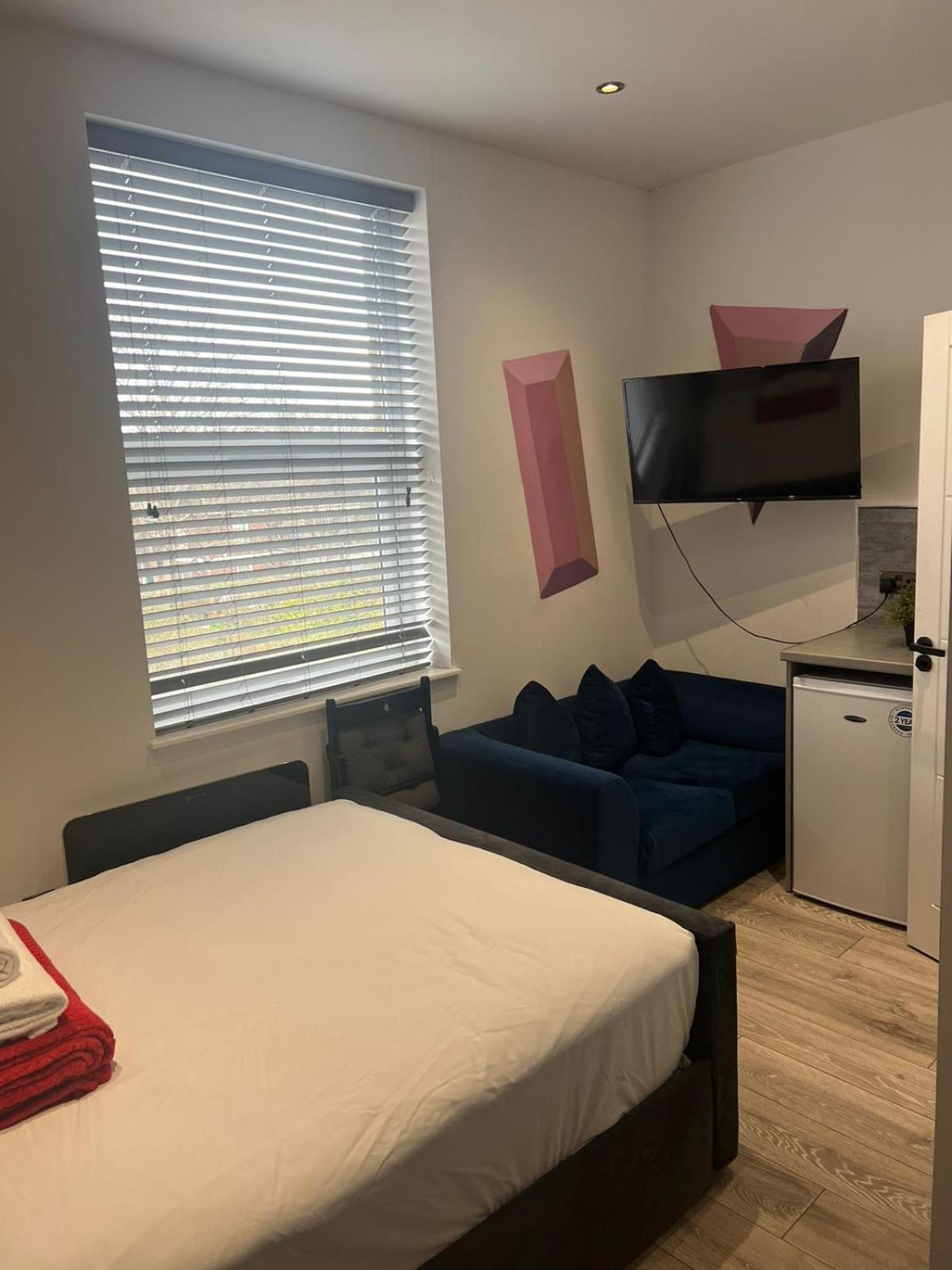 Gjestgiverier Serviced Ensuite Double - Near Greenwich Park - The O2 Arena - Nearby Transport Links To - New Cross Station - Lewisham Se14 *