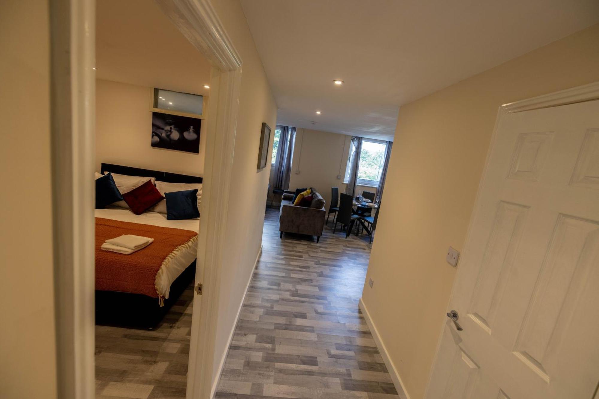 3bed -city-8guests-freeparking-fastwifi Apartment *