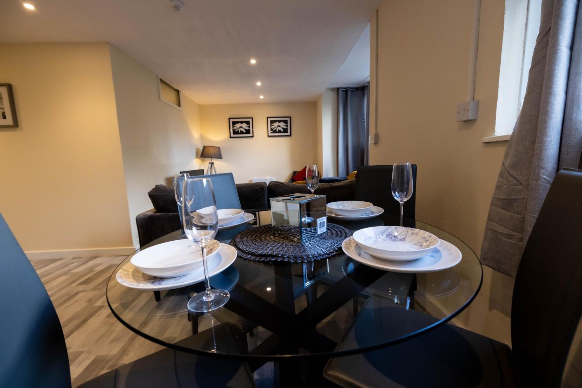 3bed -city-8guests-freeparking-fastwifi *