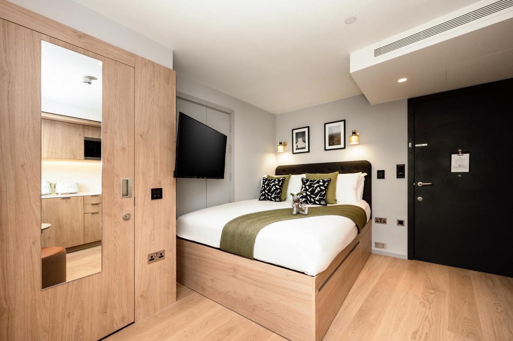Wilde Aldgate Tower Bridge 4*