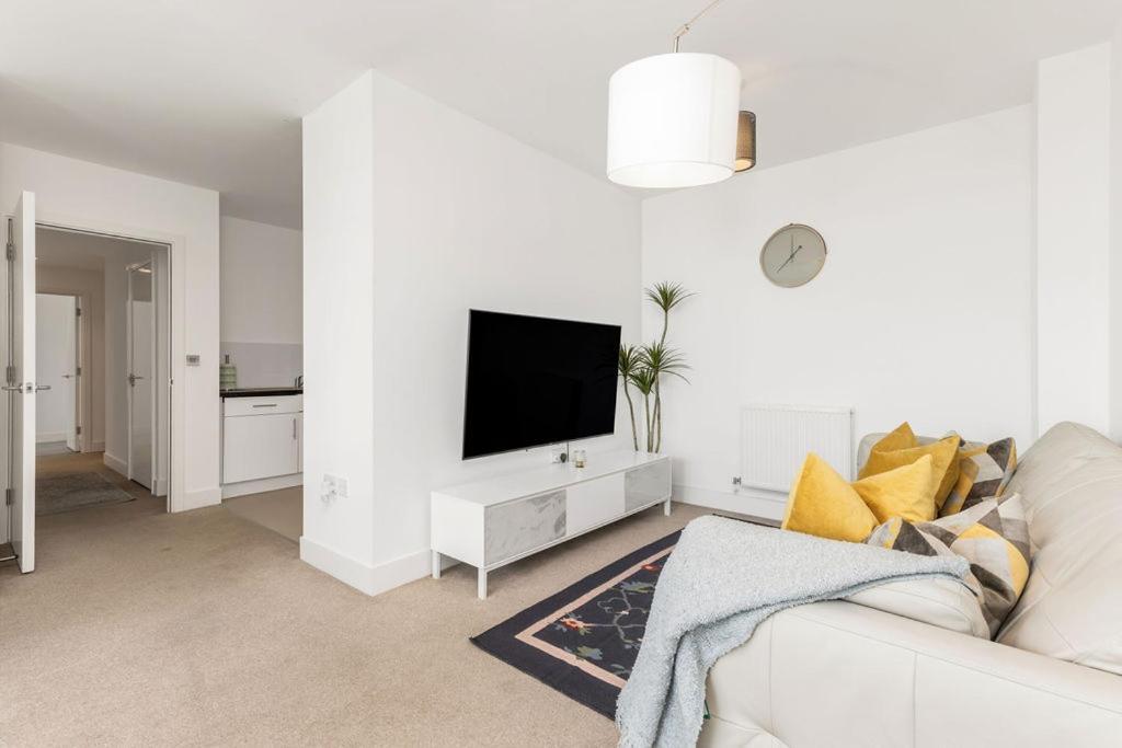 Appartement Khayat Homes - The Ferry - Two Bed Londen
