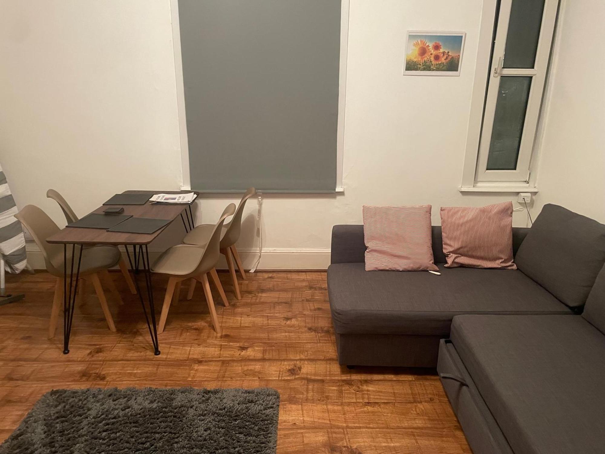 Luxury 1-bed With Stunning Views Perfect For Short In * Londres