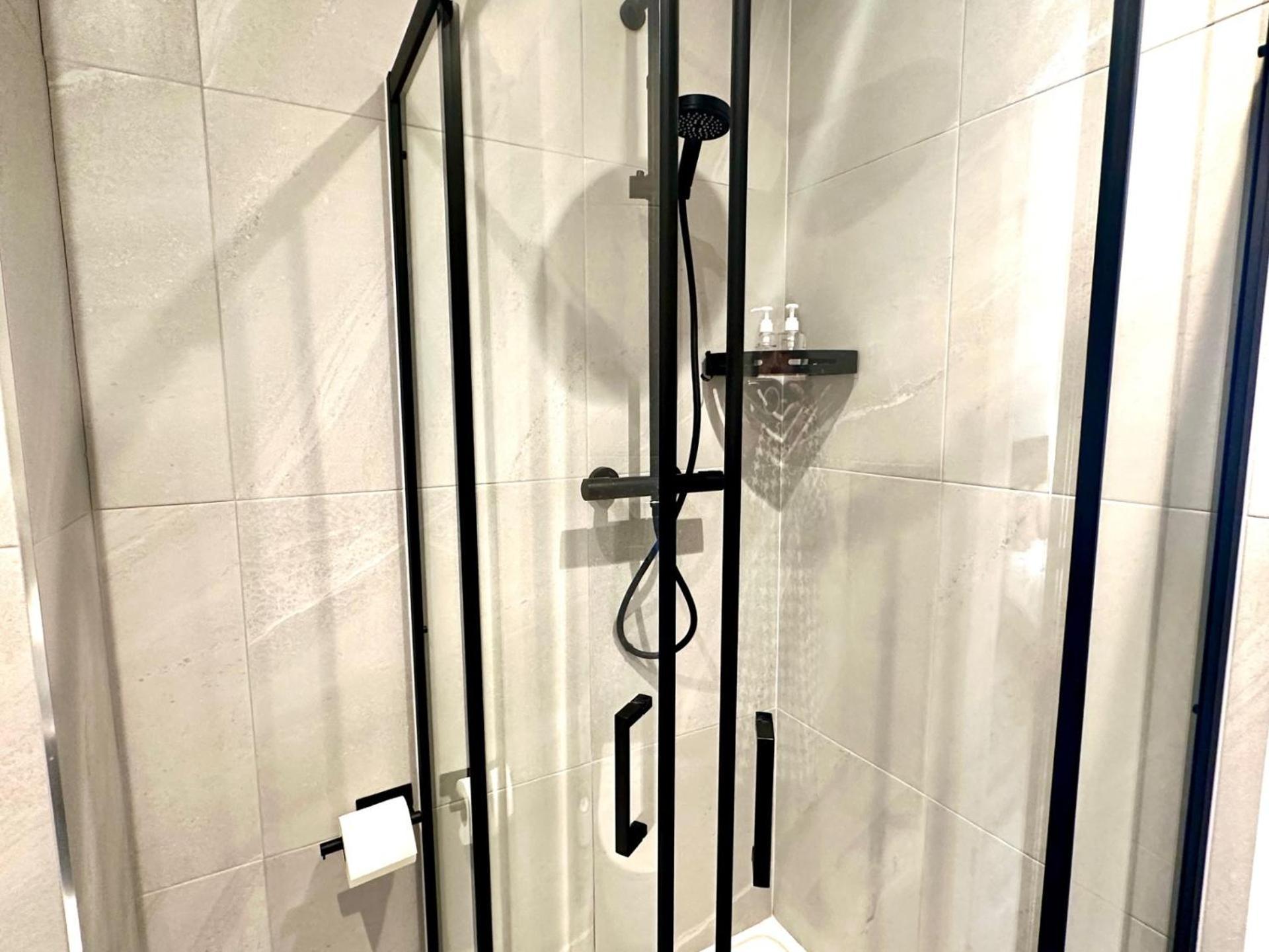 Appartement Spacious En-suite Private Bath And Kitchen Studio Flat Canary Wharf No 3