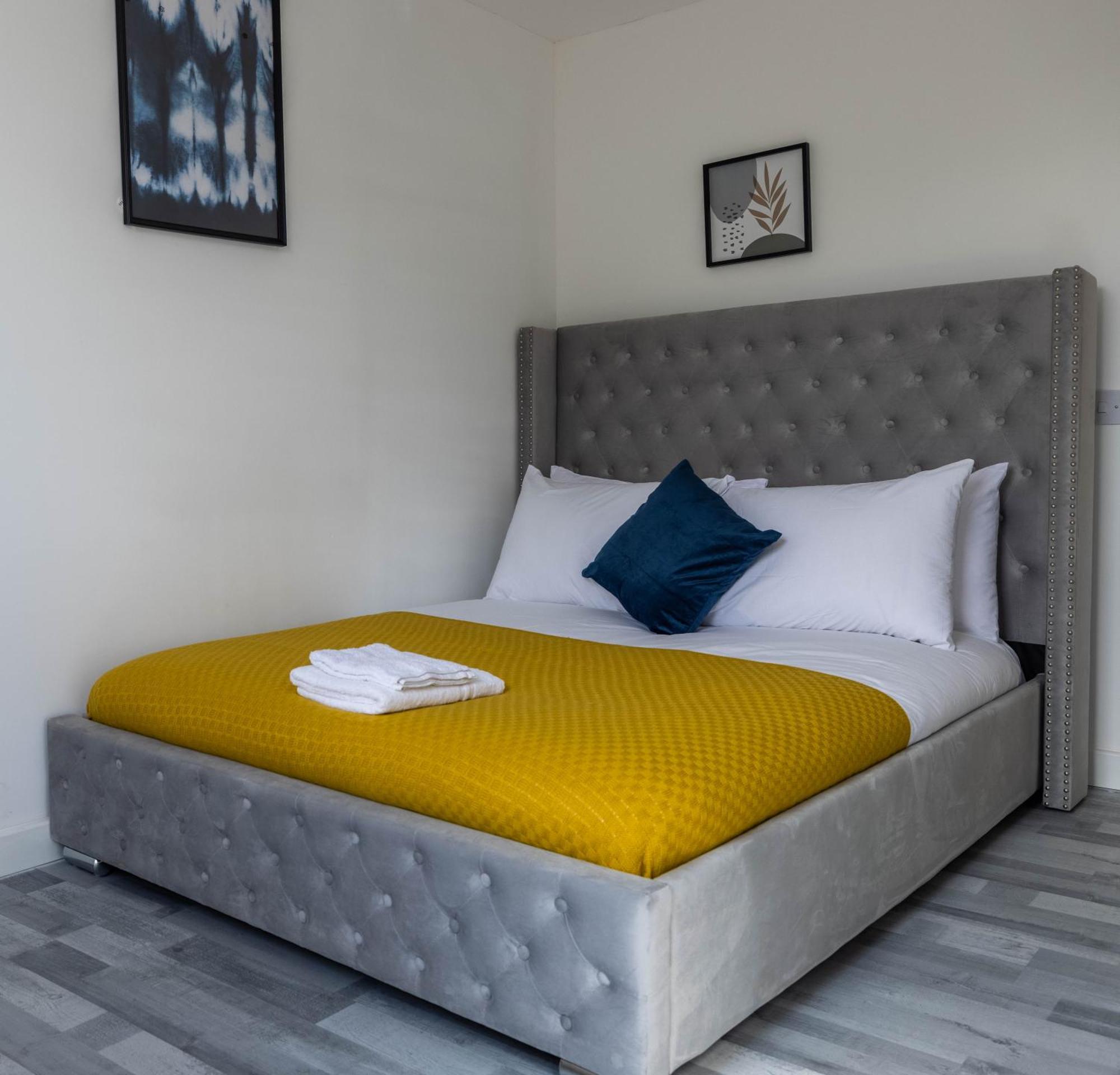 3bed -city-8guests-freeparking-fastwifi Apartment London