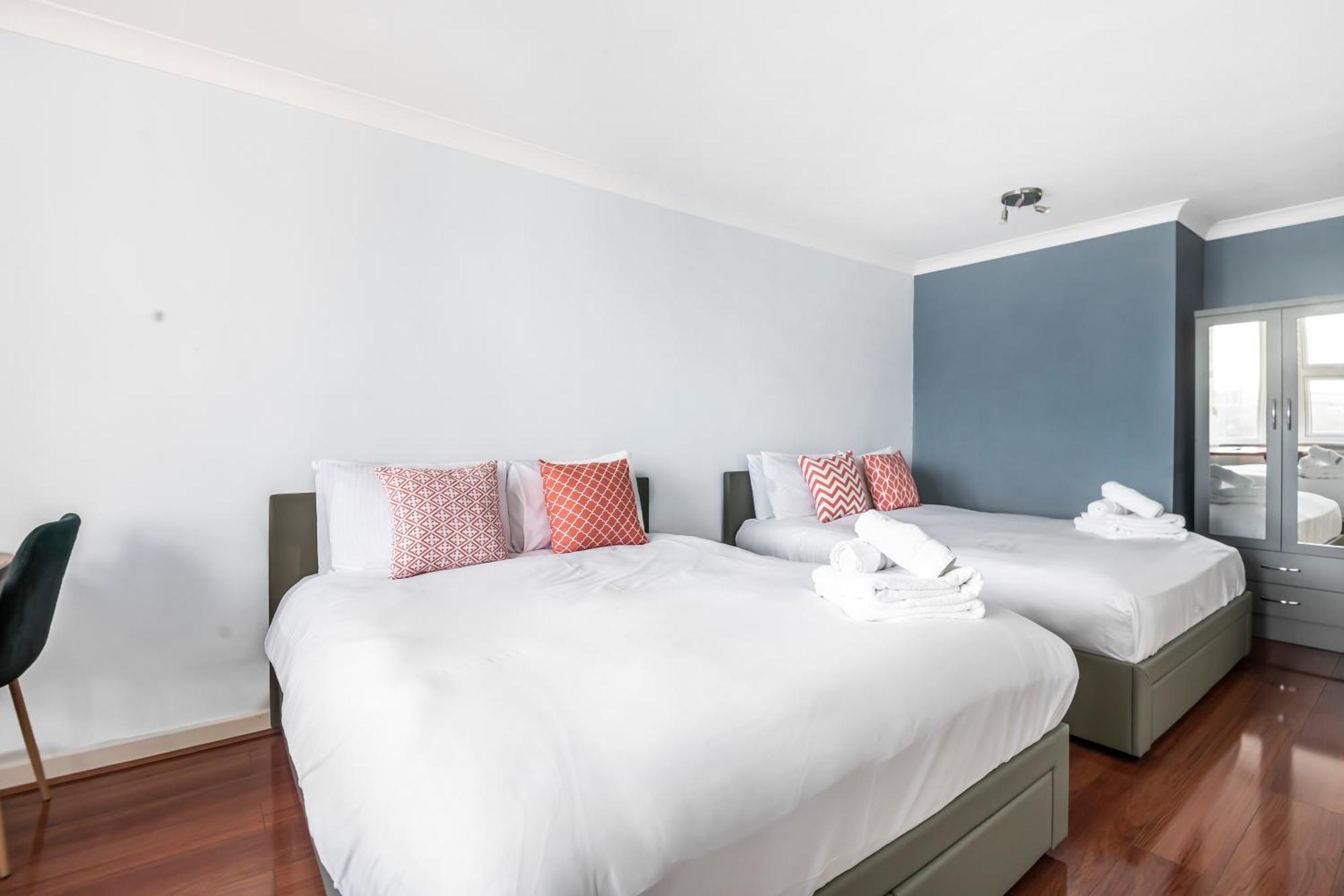 Homestay Stunning Massive Bedroom +direct Thames River View London
