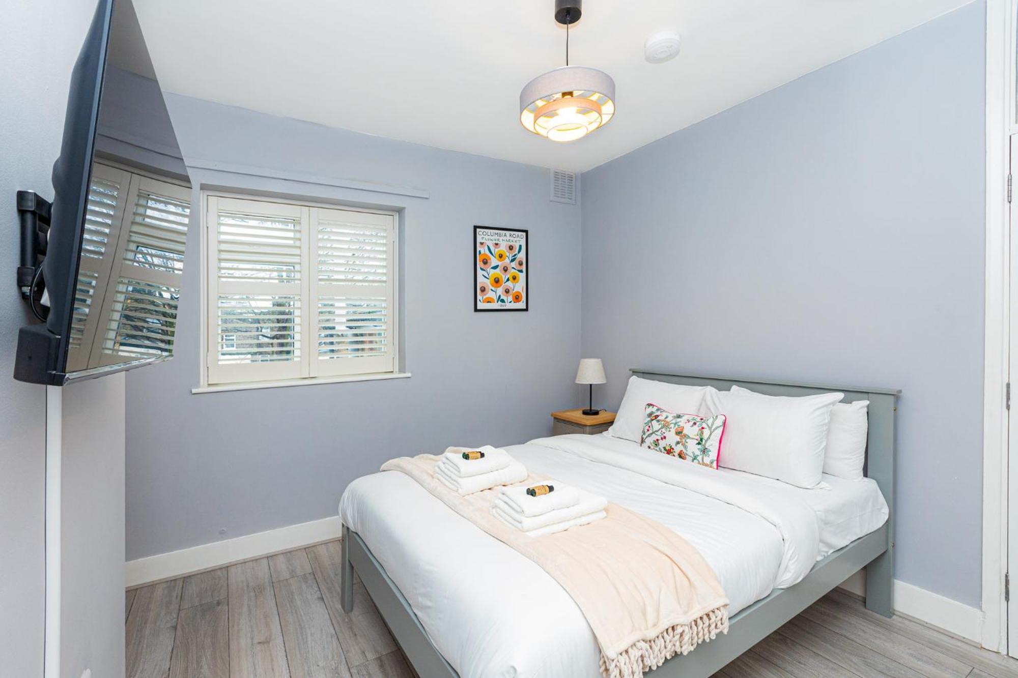 Renovated 3br Wgarden In Stratford, 1min To Train Holiday home London