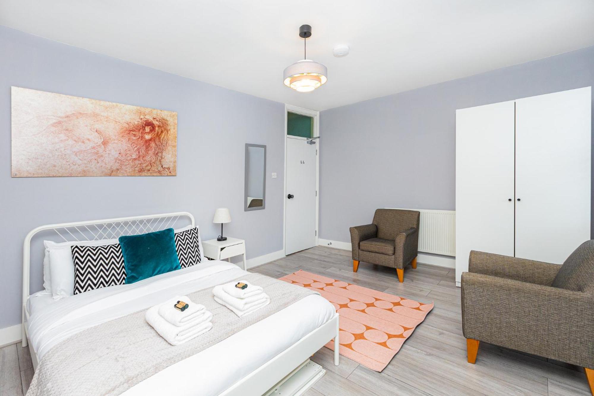 Holiday home Renovated 3br Wgarden In Stratford, 1min To Train