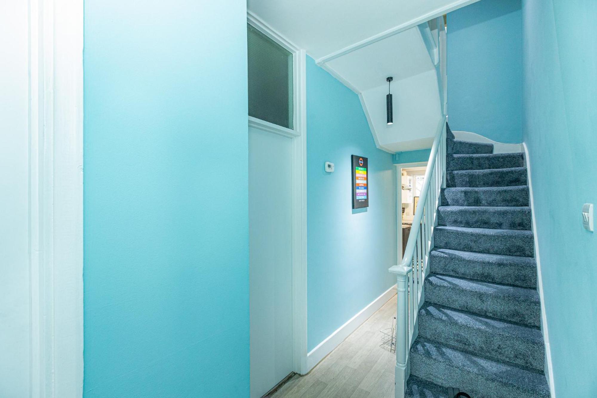 Renovated 3br Wgarden In Stratford, 1min To Train * London