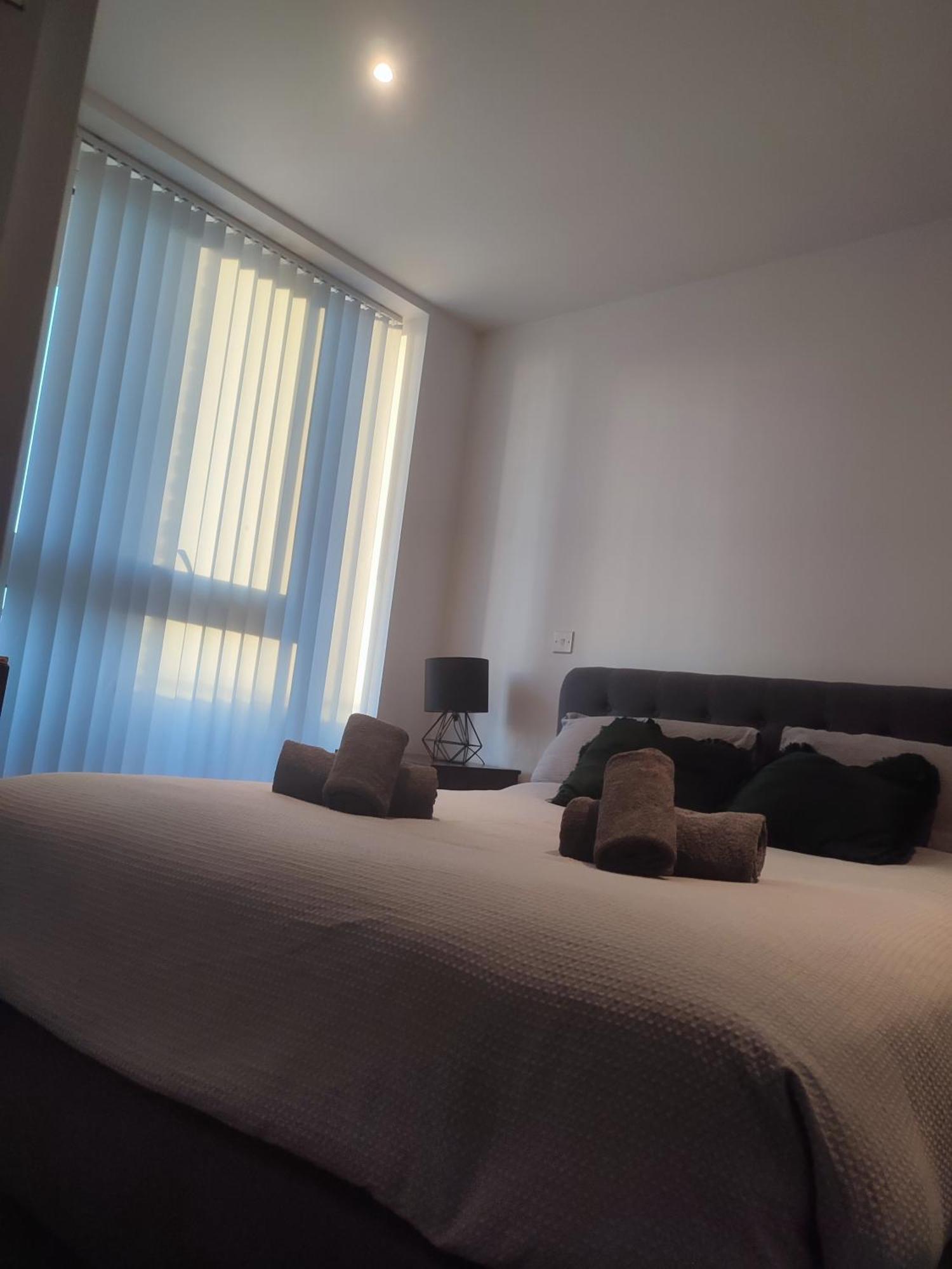2 Bedroom 2 Bath 1 Ensuite In Roya Asenal Beautiful Views & Parking Apartment *