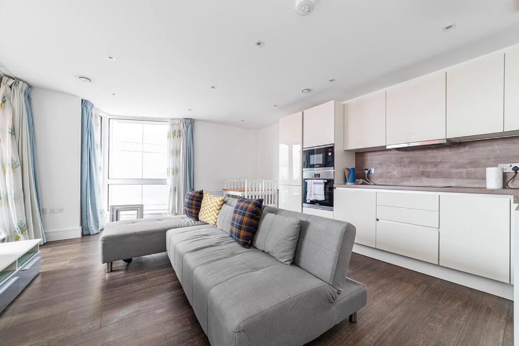 Charming & Large 1-bedroom In The Heart Of Appartement *
