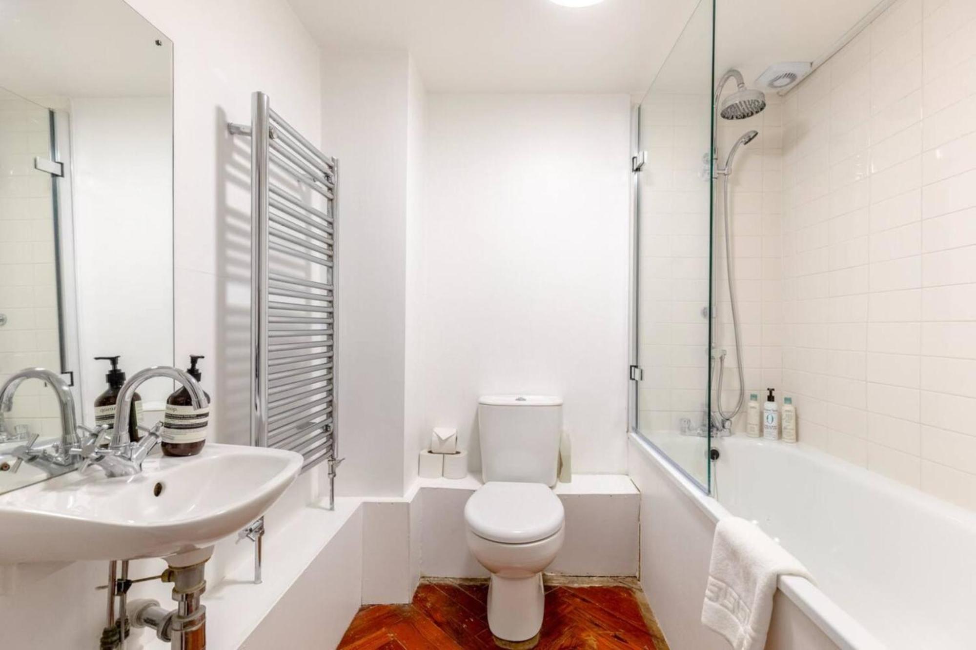 Tastefully Curated Mezzanine Flat Hackney! Apartment