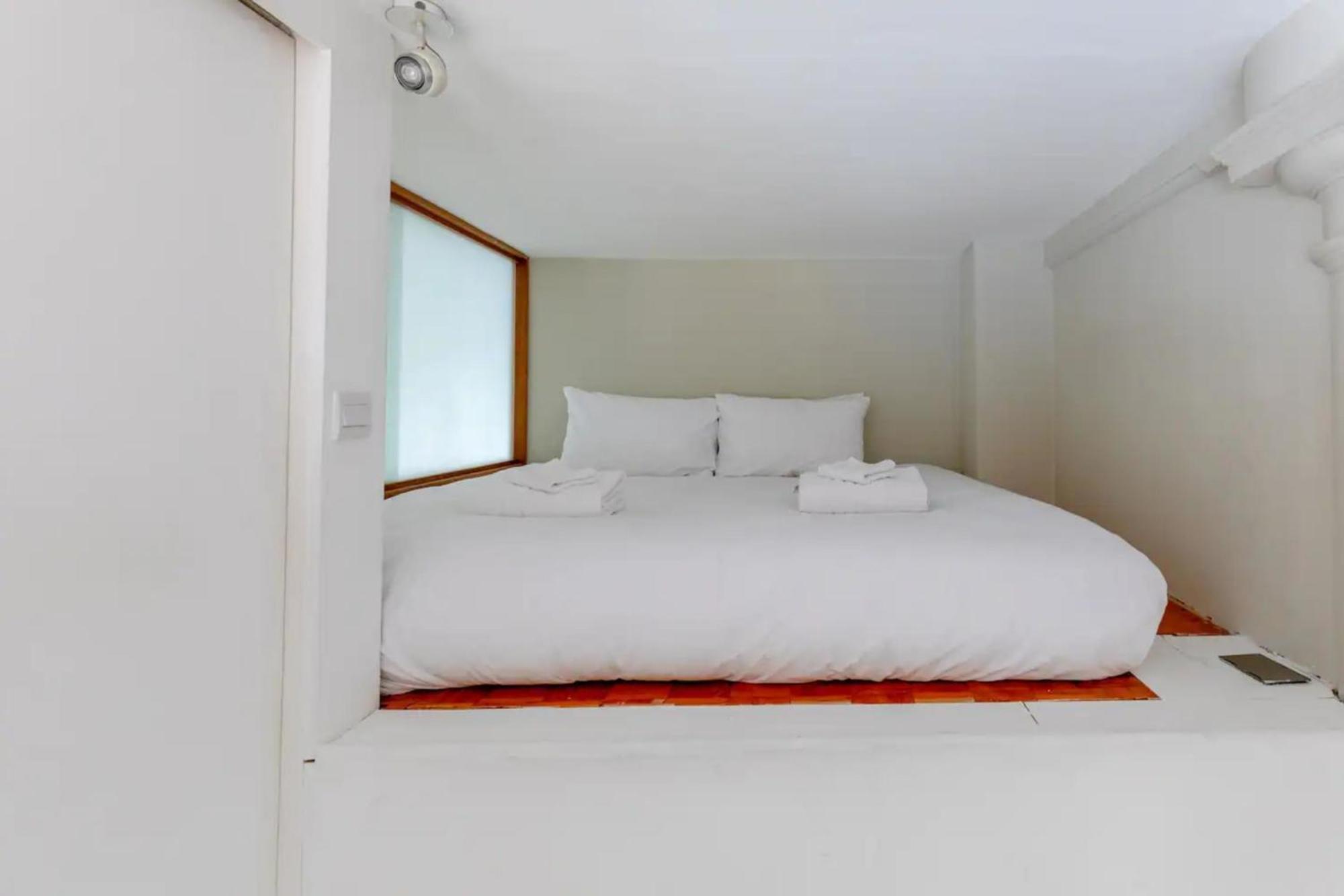 Tastefully Curated Mezzanine Flat Hackney!