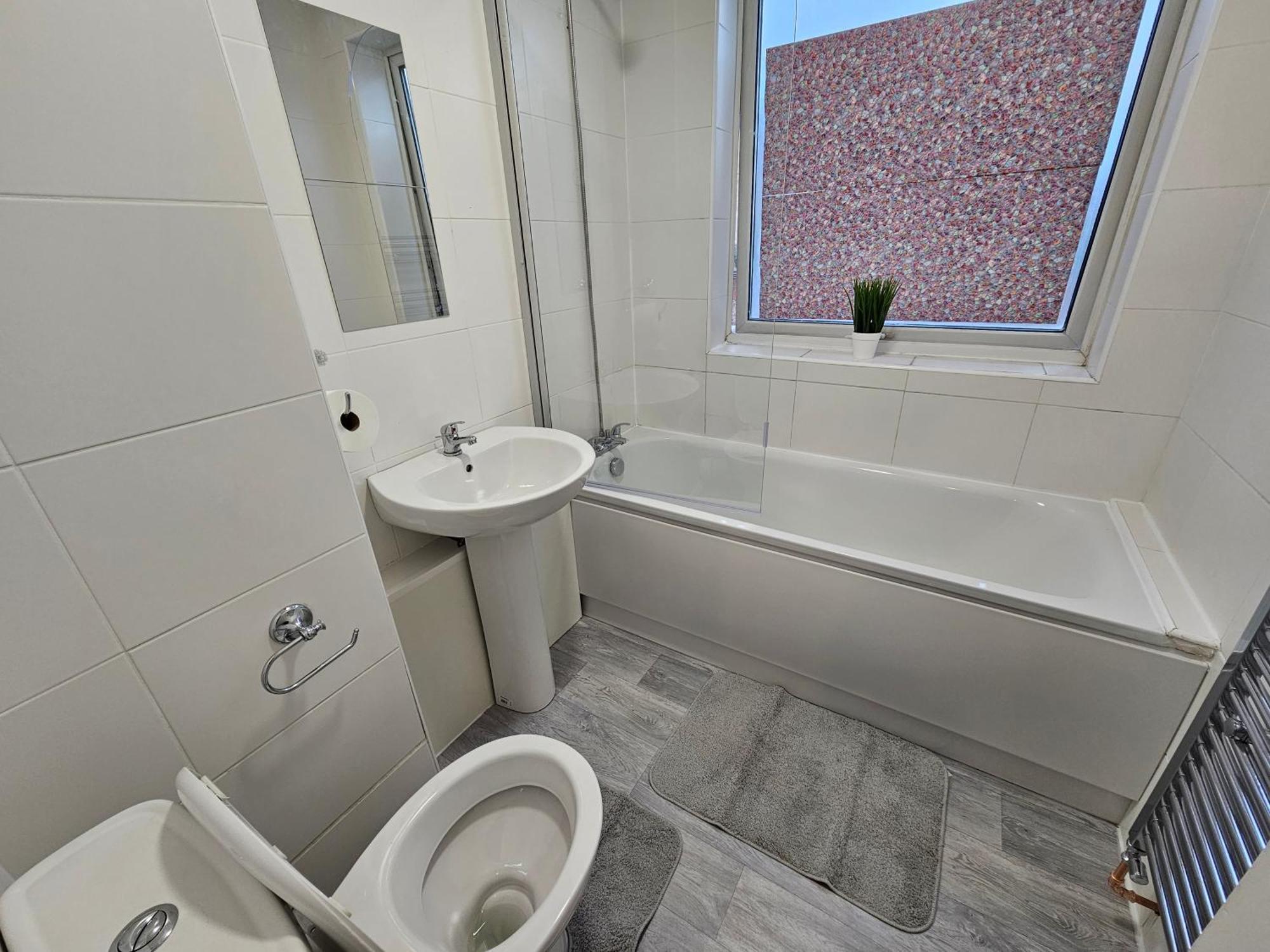 Guest house Mile End *