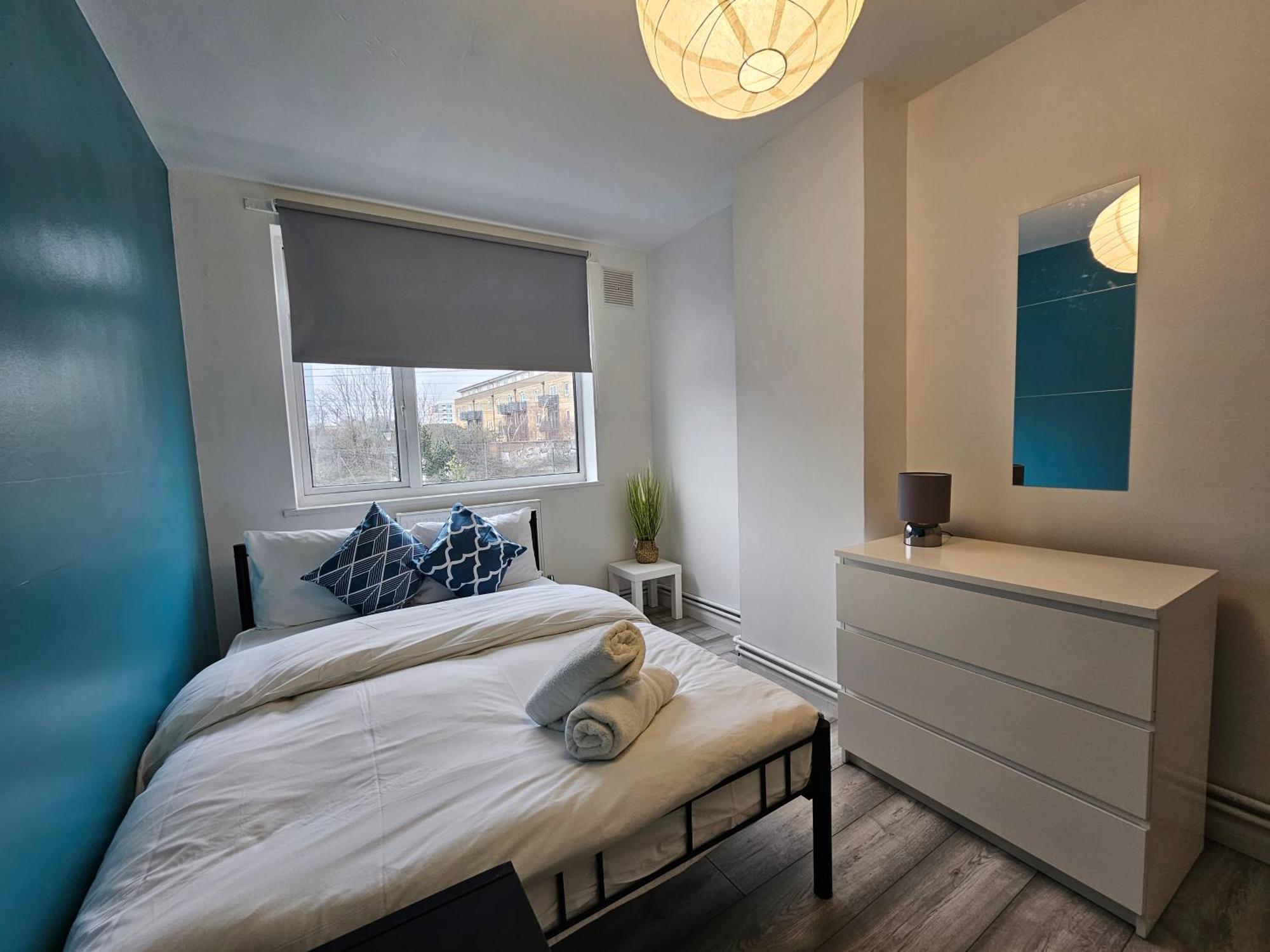 Mile End Guest house *