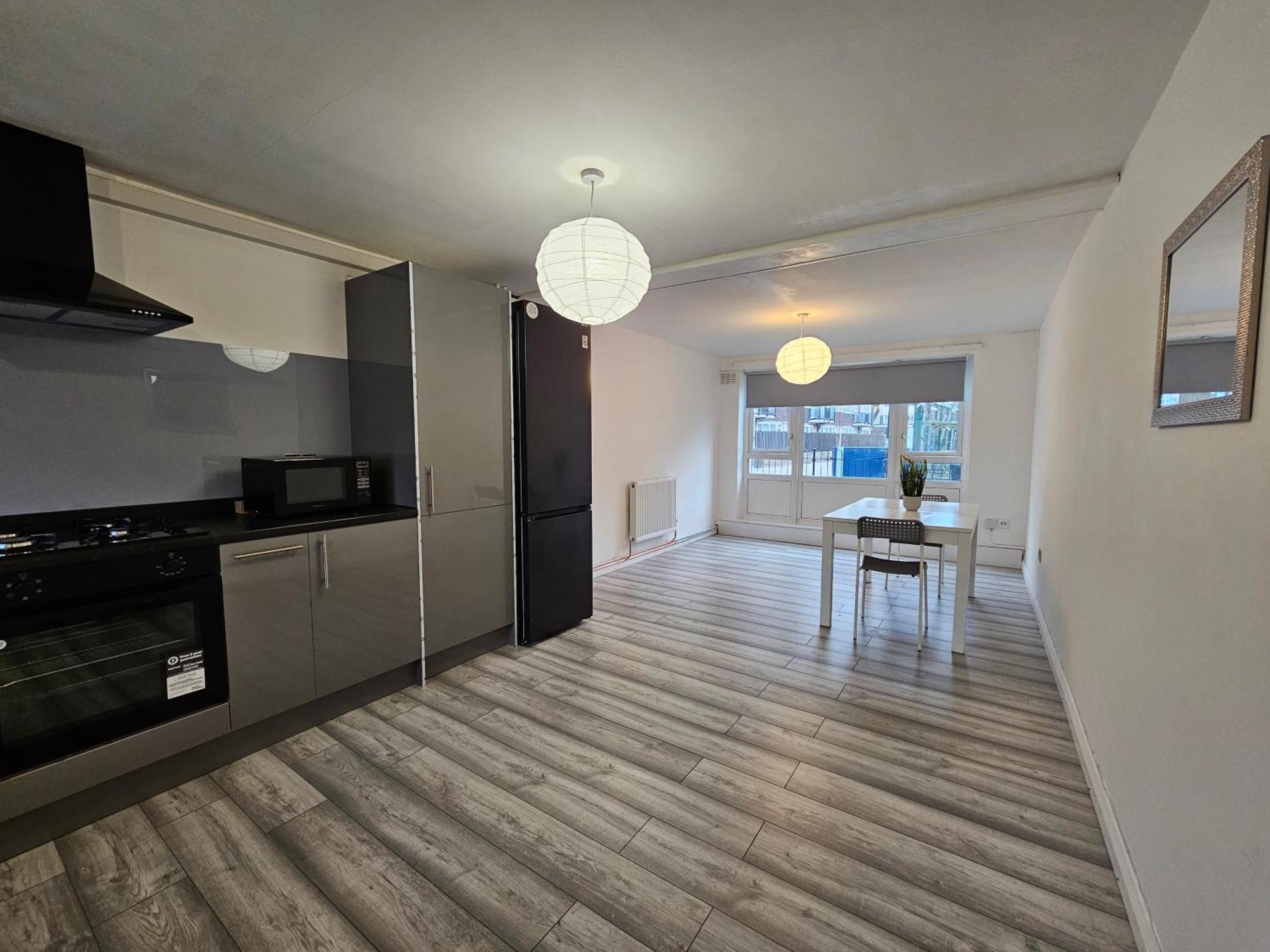 Mile End Guest house *