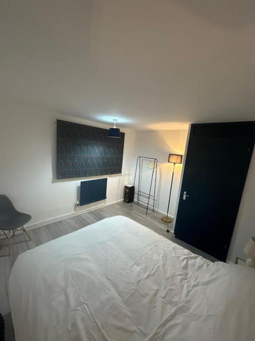 2 Bedrooms In Plaistow Near Tube To Apartamento