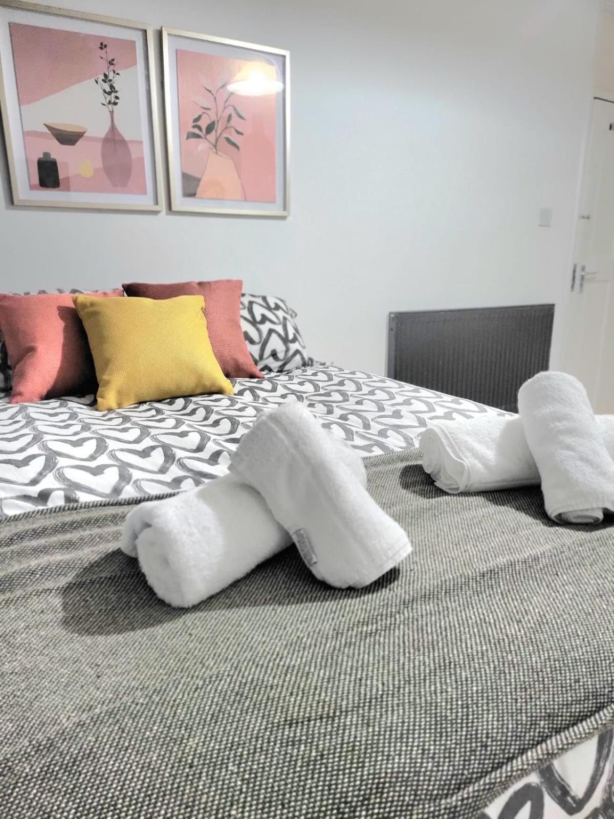 Close To Qmul Homestay