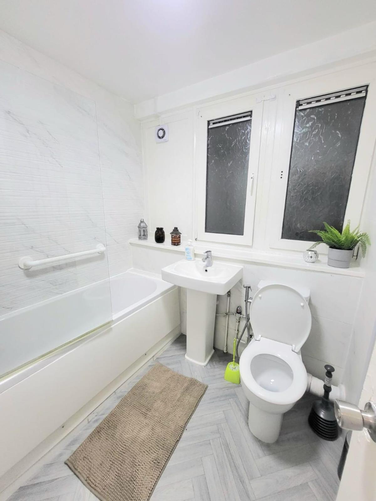 Close To Qmul Homestay London