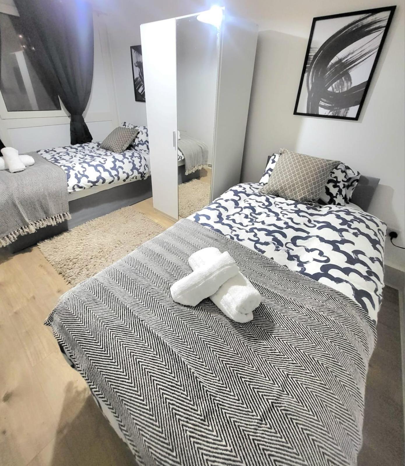 Close To Qmul Homestay *