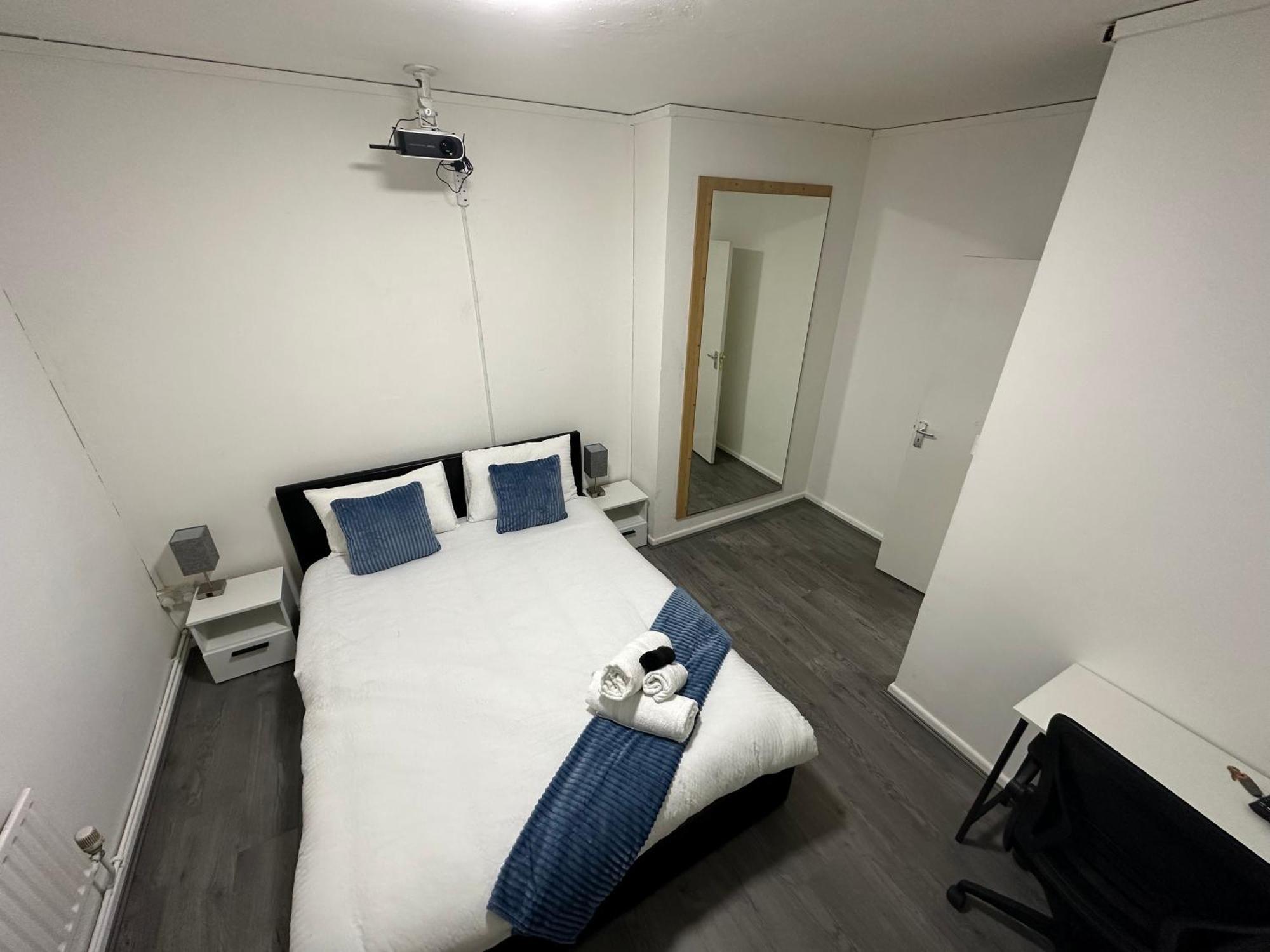 Unique Double Bedroom Apartment London