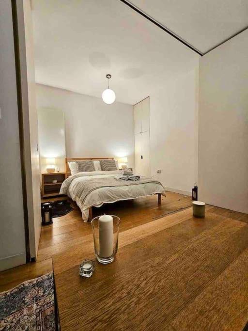 Spitalfields Market Garden Flat London