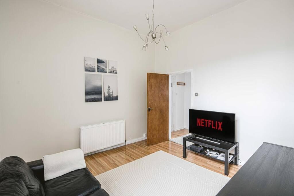 Super Stylish 1bd Flat With Garden In Leytonstone *