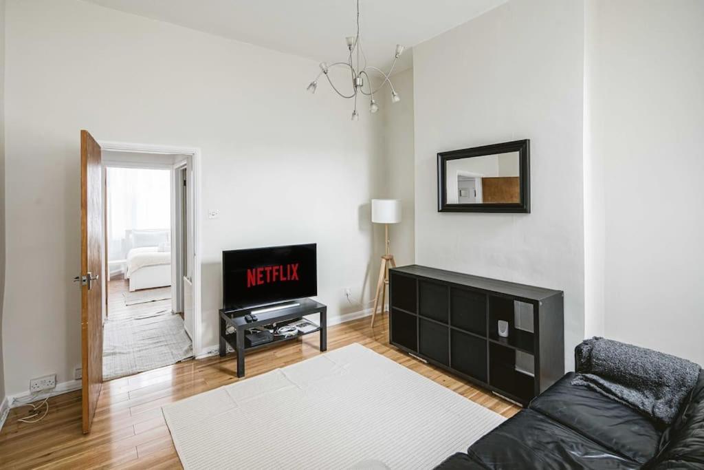 Apartment Super Stylish 1bd Flat With Garden In Leytonstone *