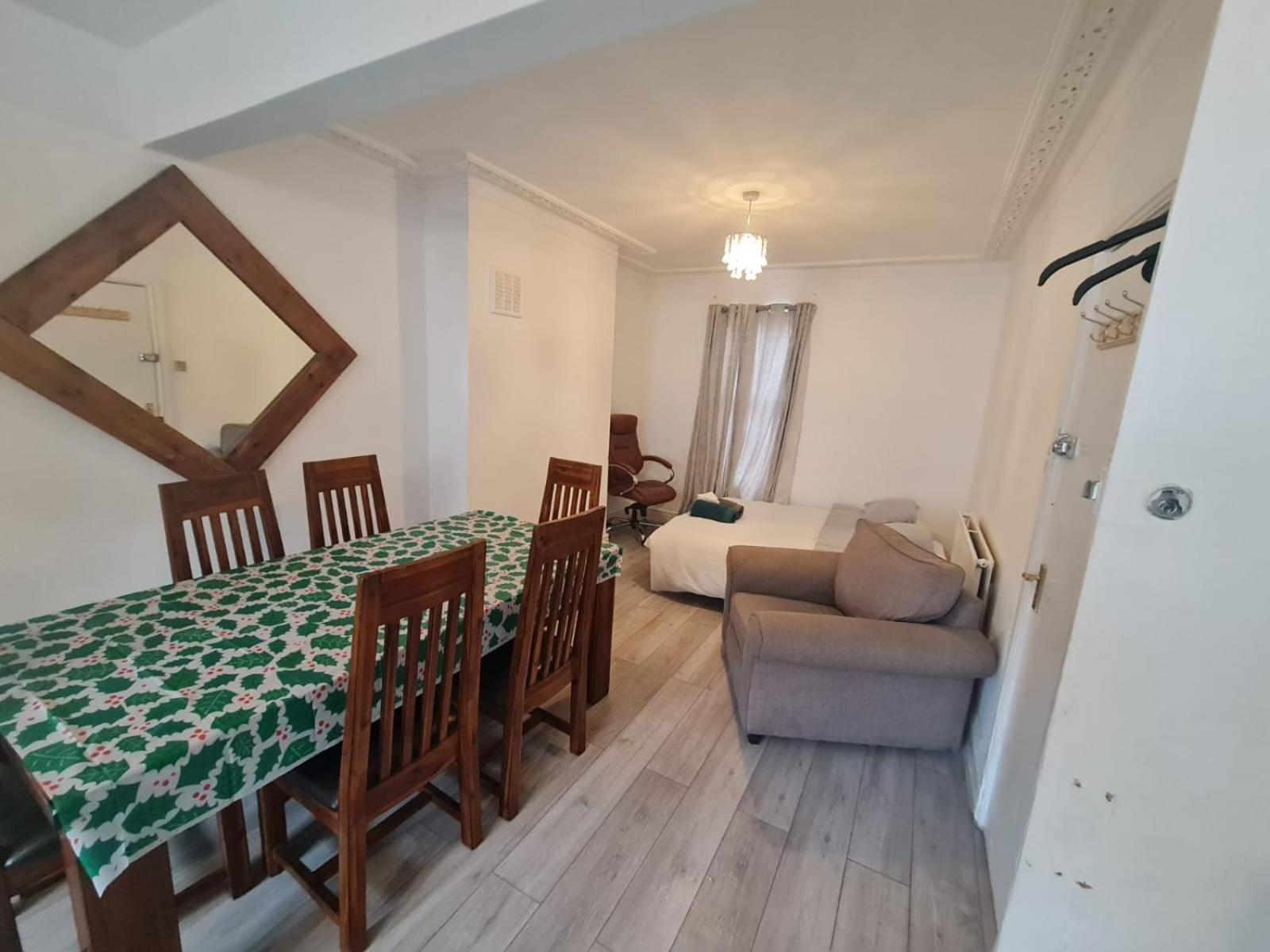 Three Bedroom House Apartamento Londres