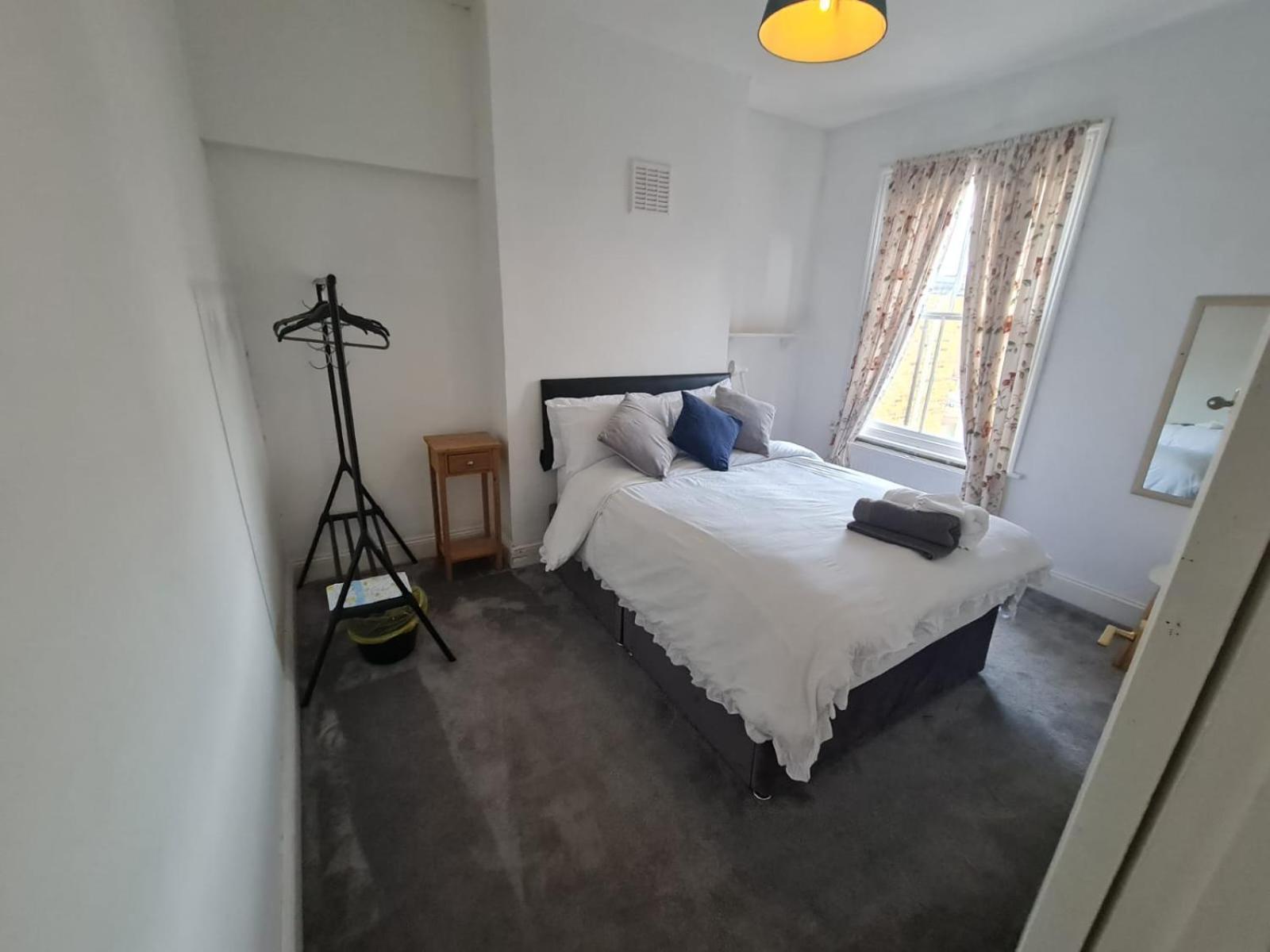 Three Bedroom House Apartamento *