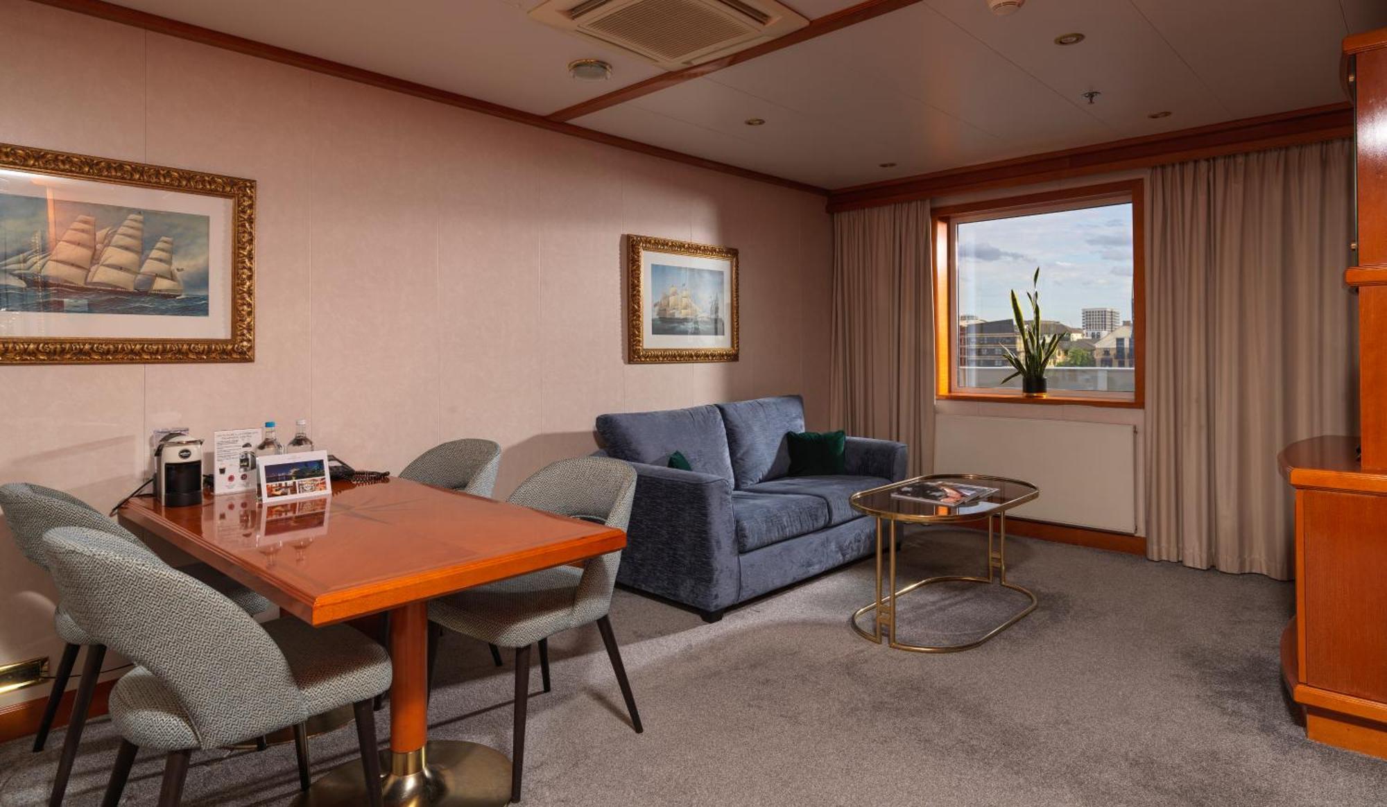 Sunborn Yacht Hotel