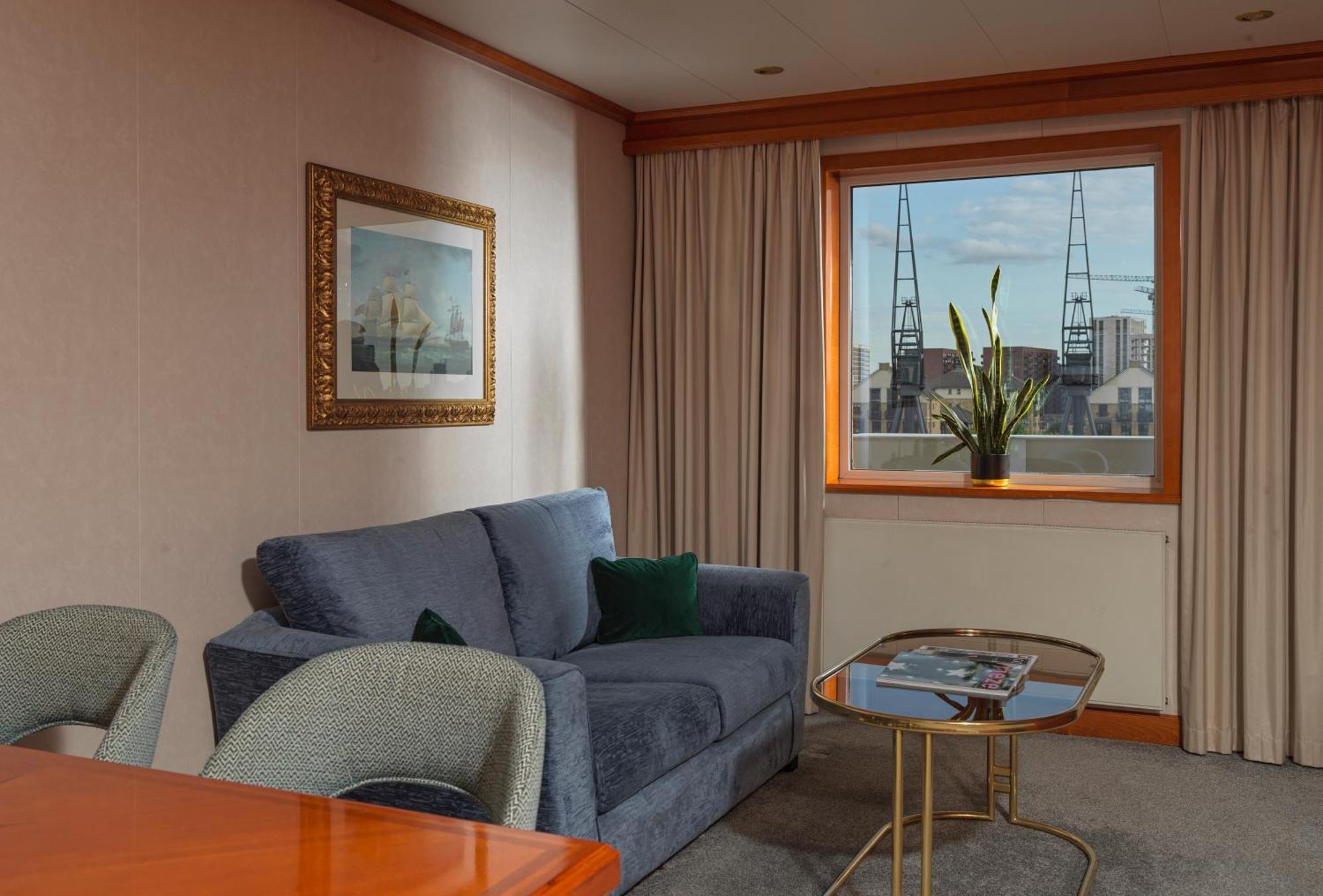 Hotel Sunborn Yacht