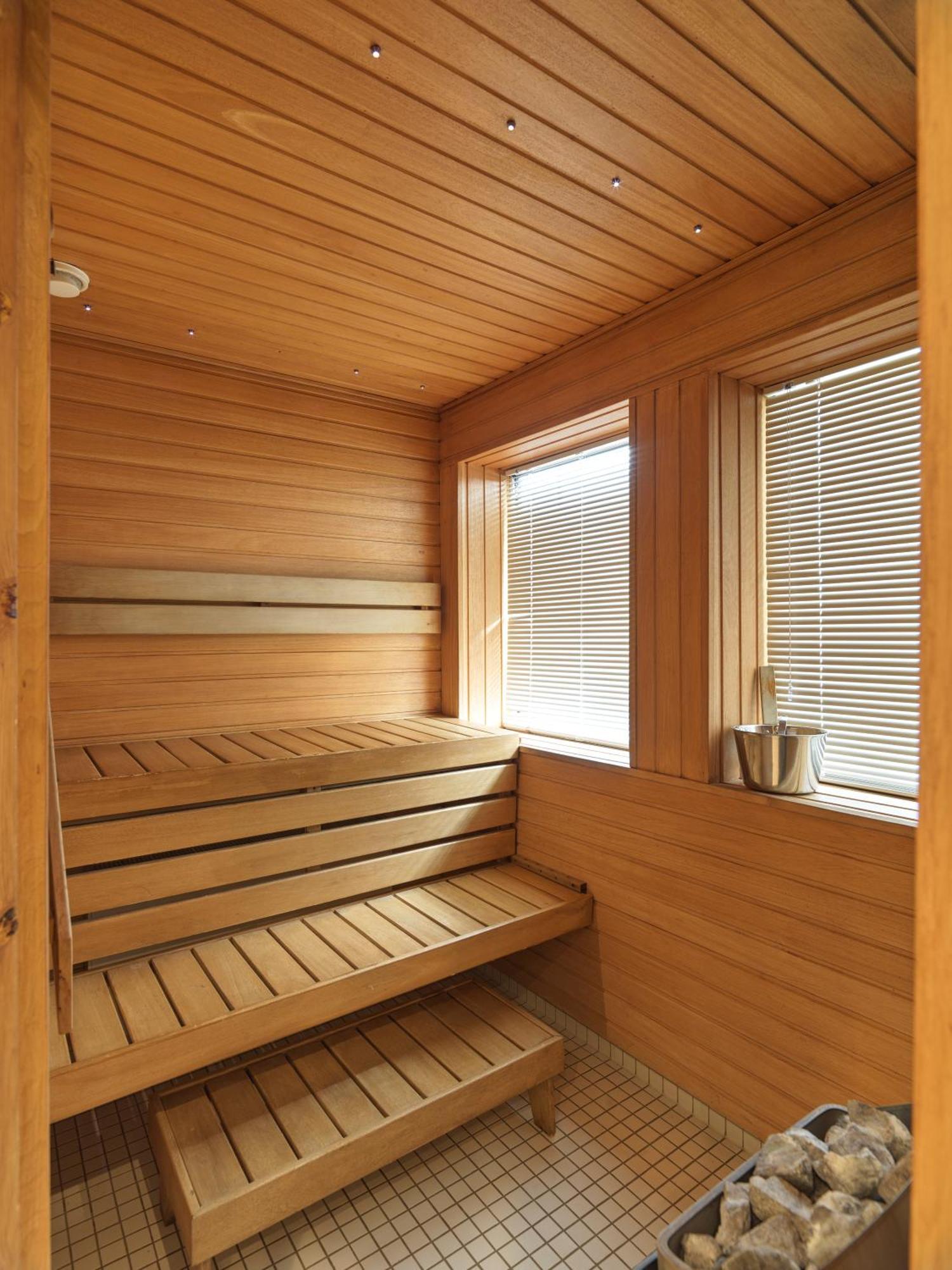 Sunborn Yacht Hotel