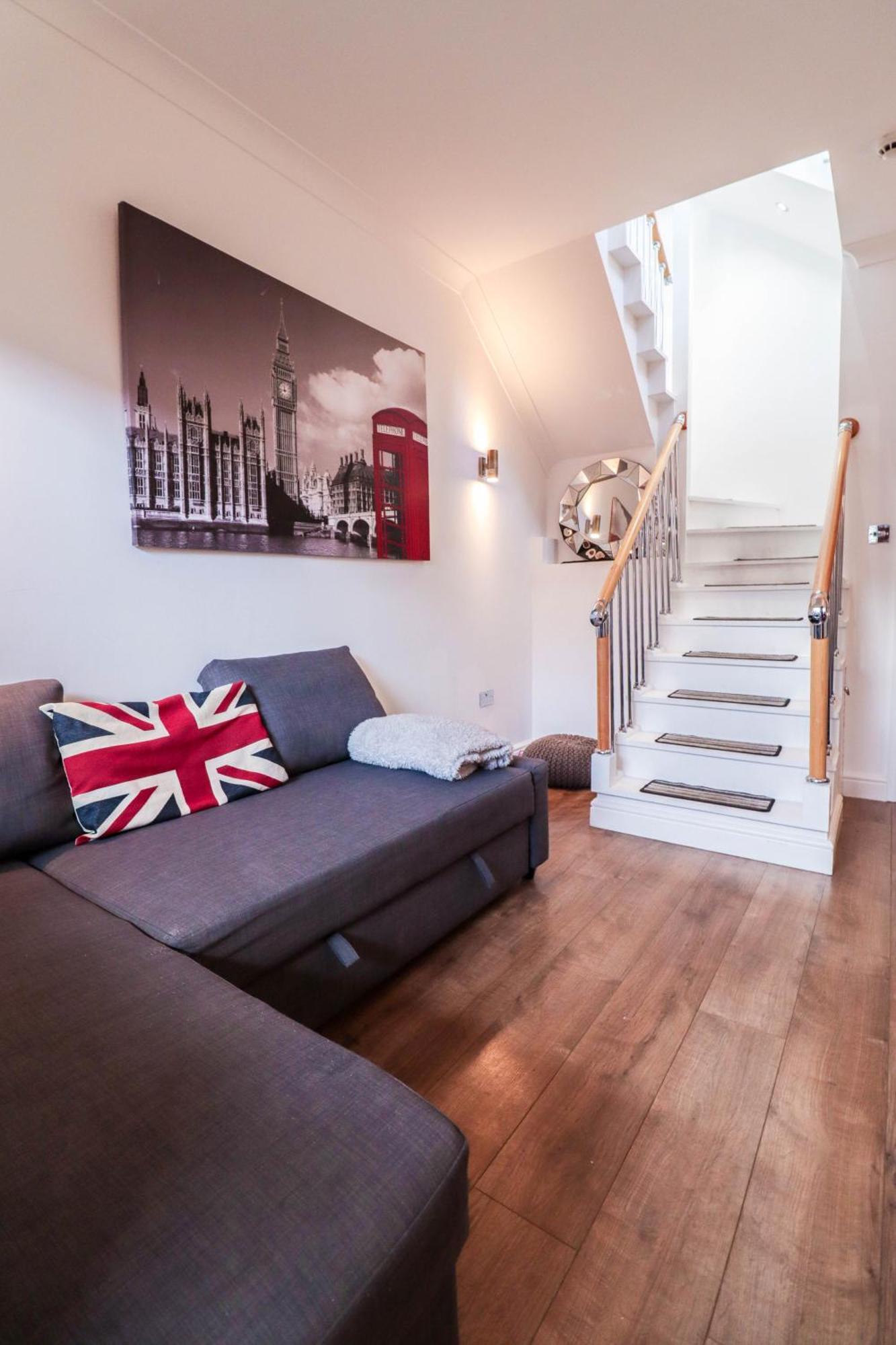 Stunning Split Level Leilighet