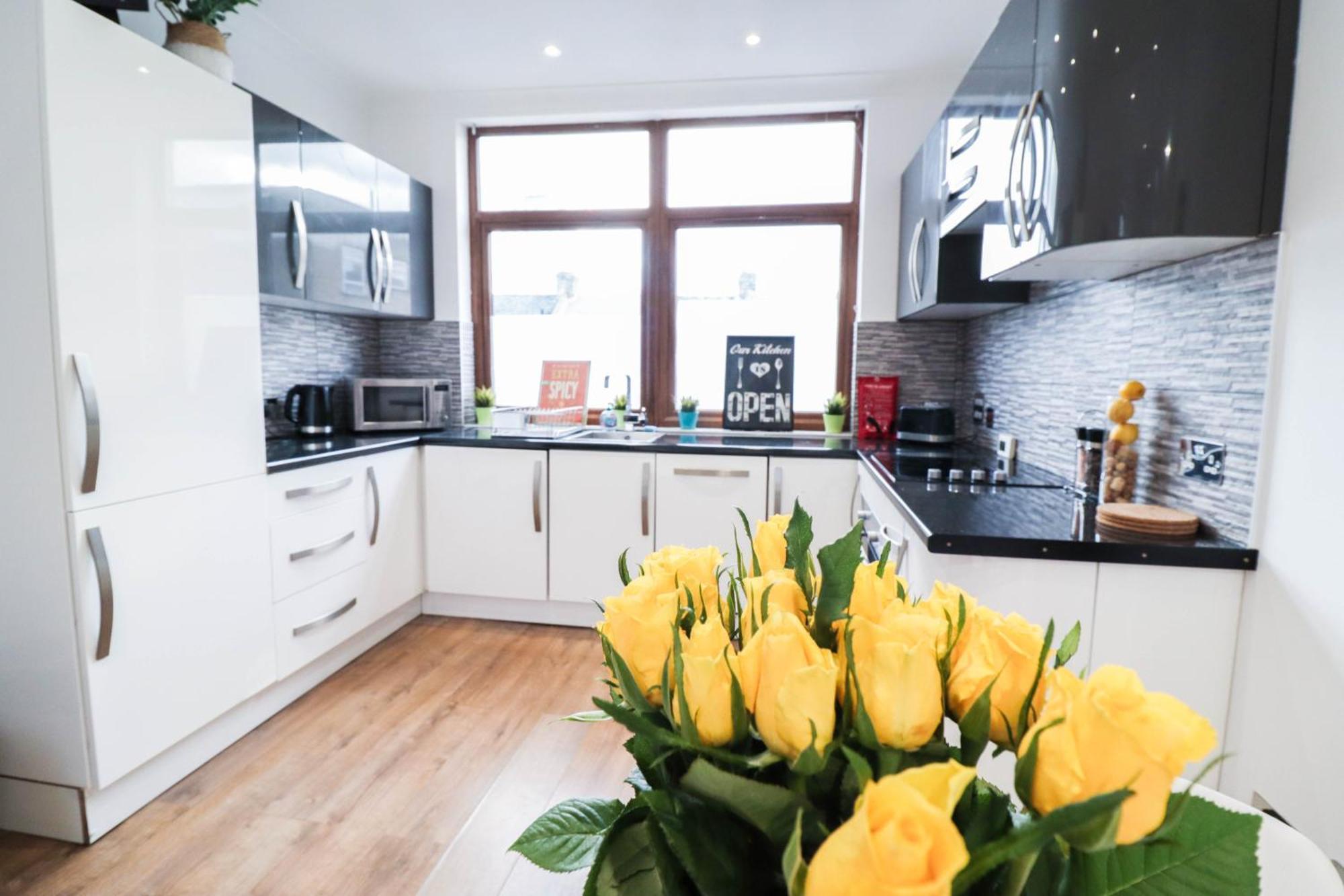 Stunning Split Level Leilighet