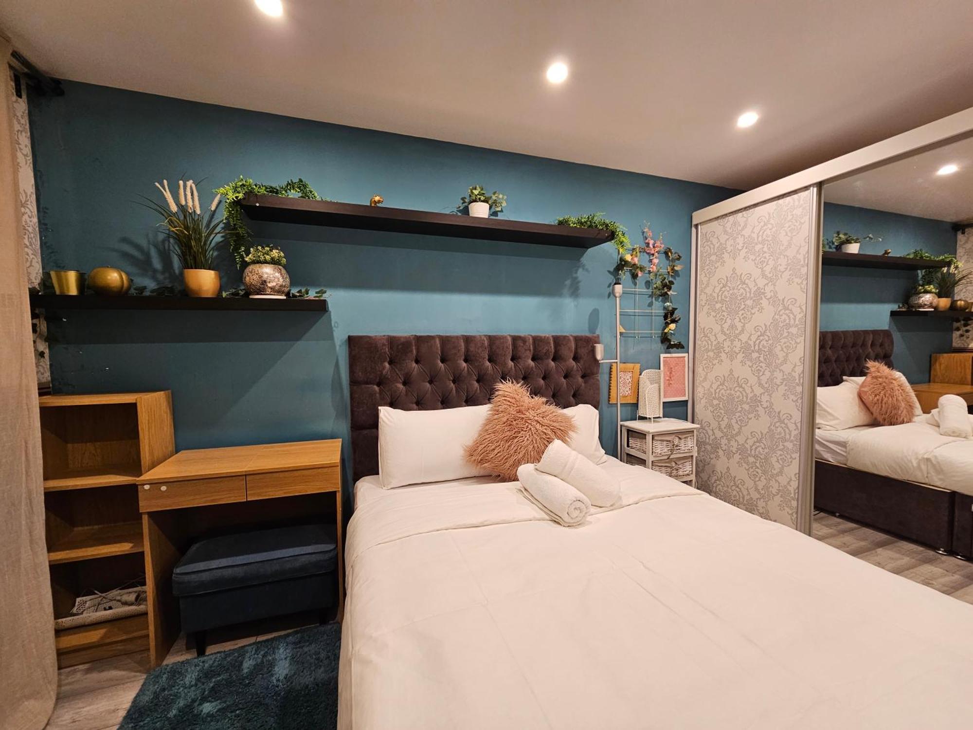 Wallwood Guest house