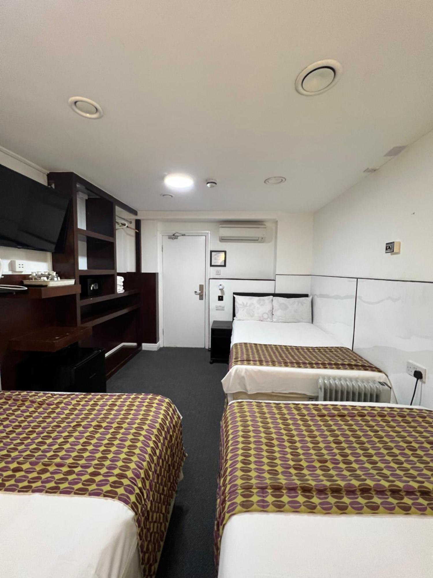 Plaza Hotel 3*