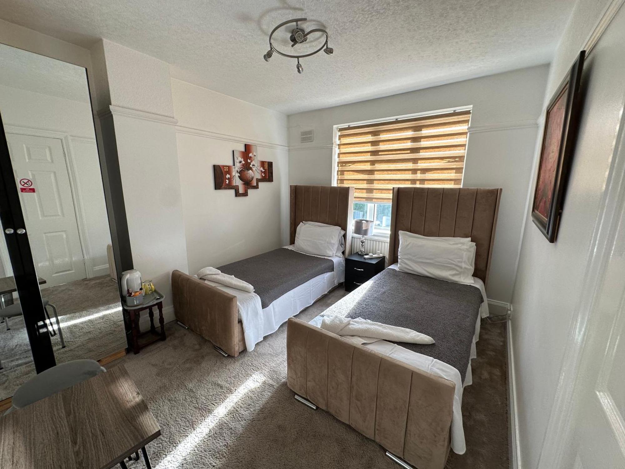 Sheri's Away Homestay London