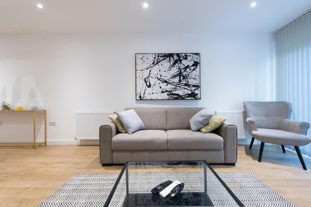 Apartment Stunning Luxury 2 Bedroom London