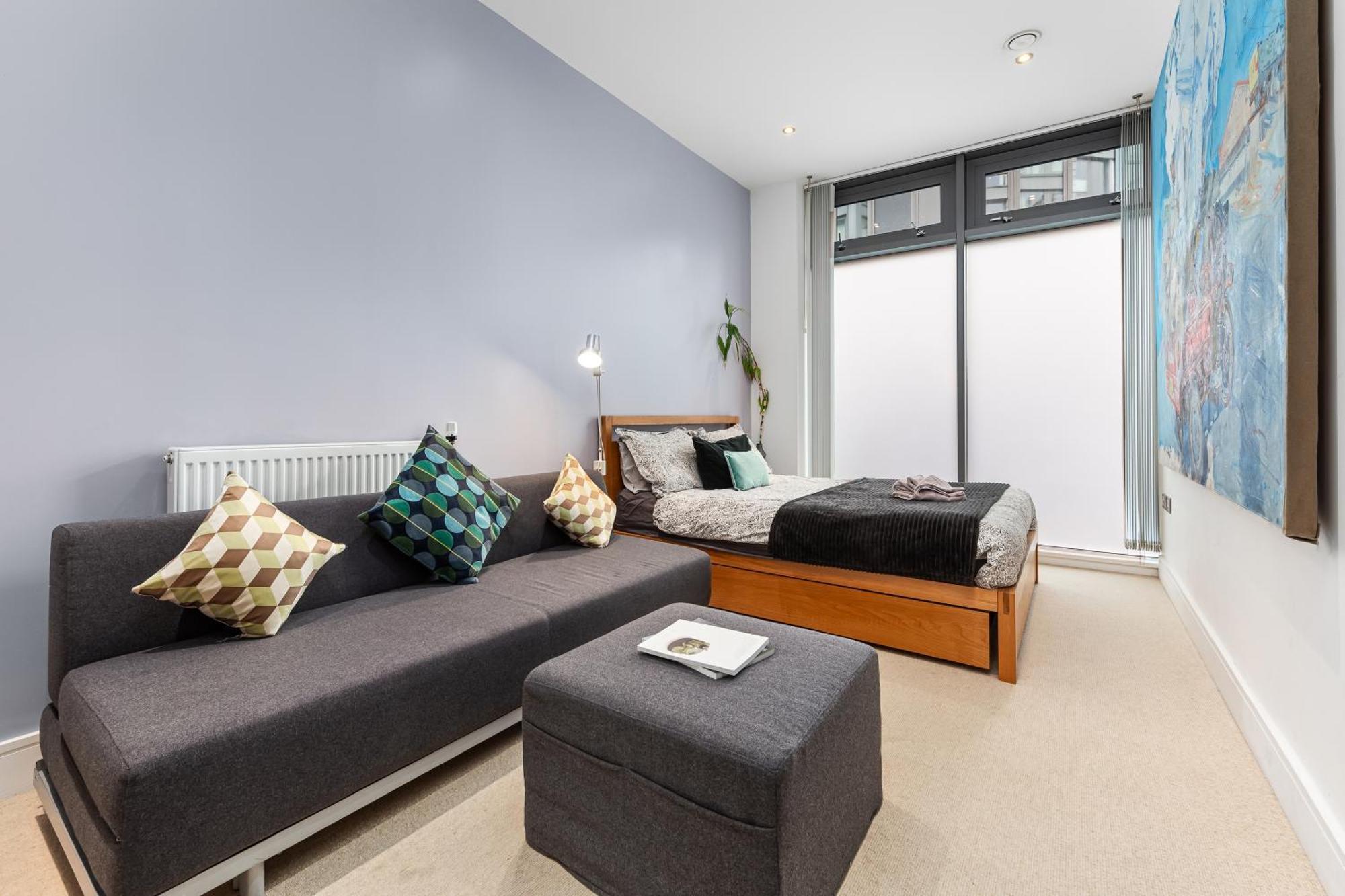 Trendy 2 Bed Flat In Greenwich With Car Parking Londen