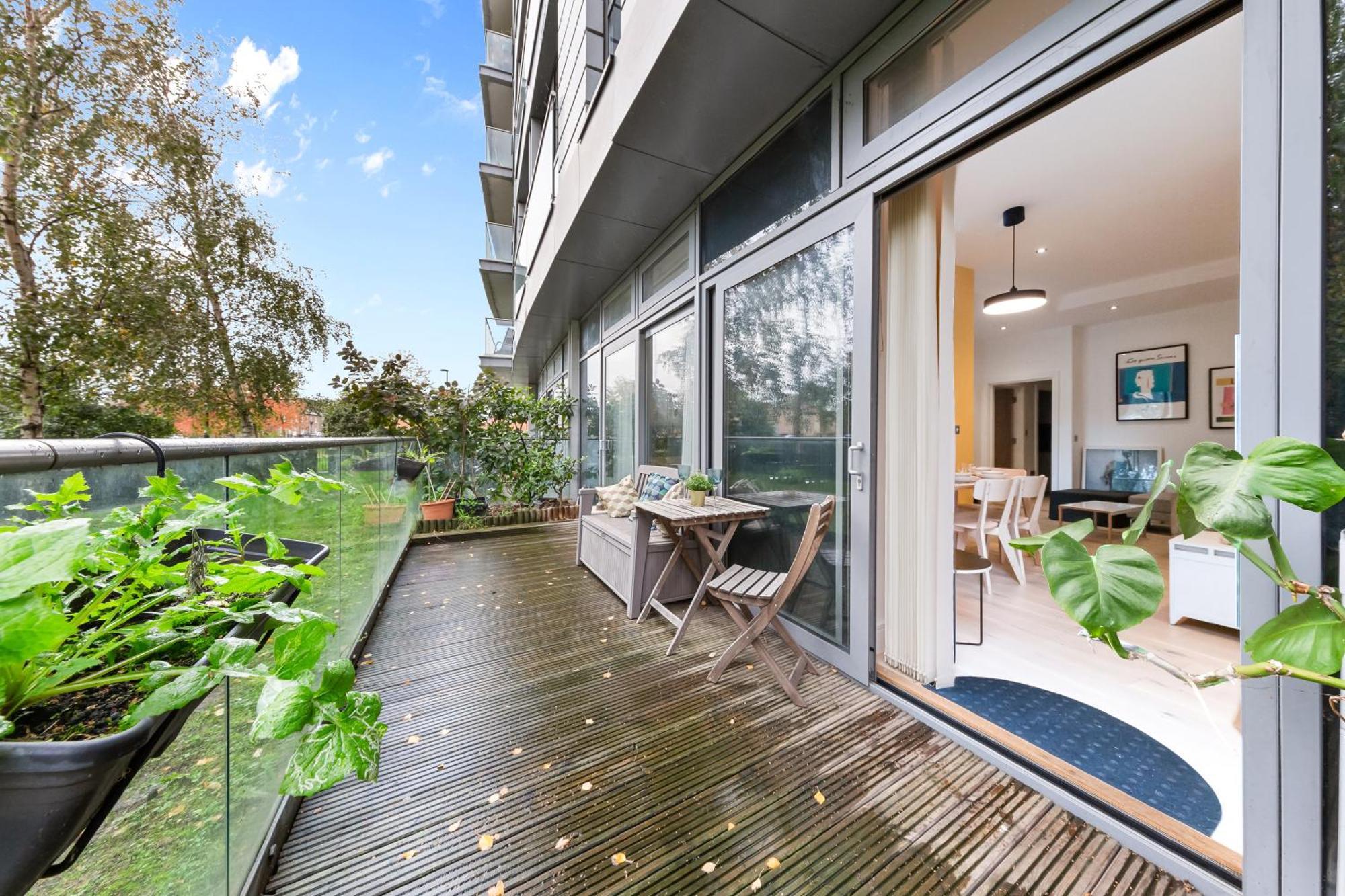 Trendy 2 Bed Flat In Greenwich With Car Parking Appartement