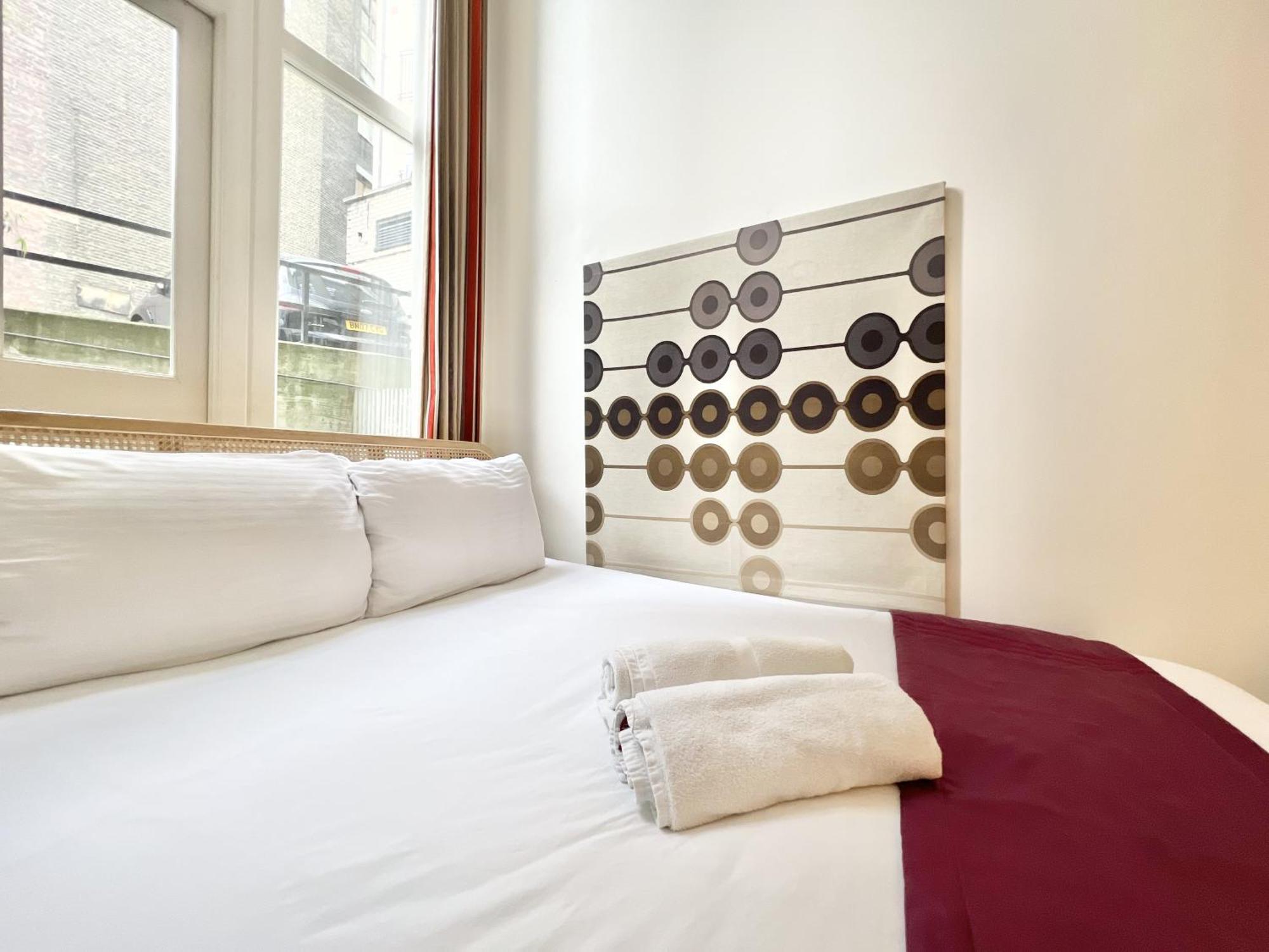 Vip Serviced Excellent Location Great Price London