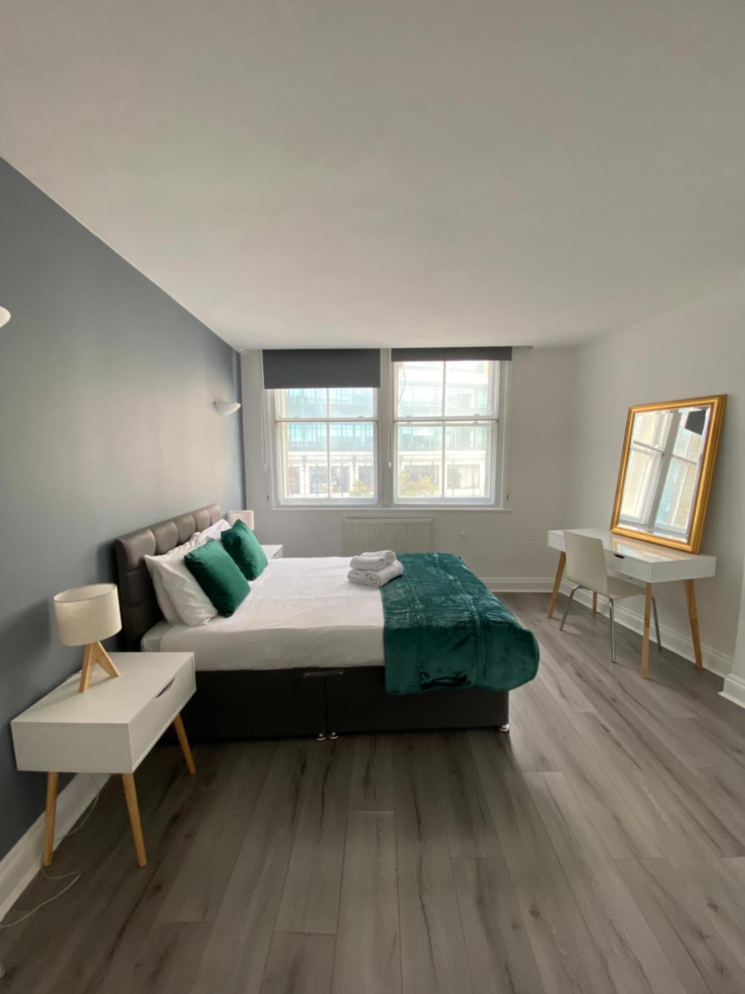 Stylish Escape Apartment London