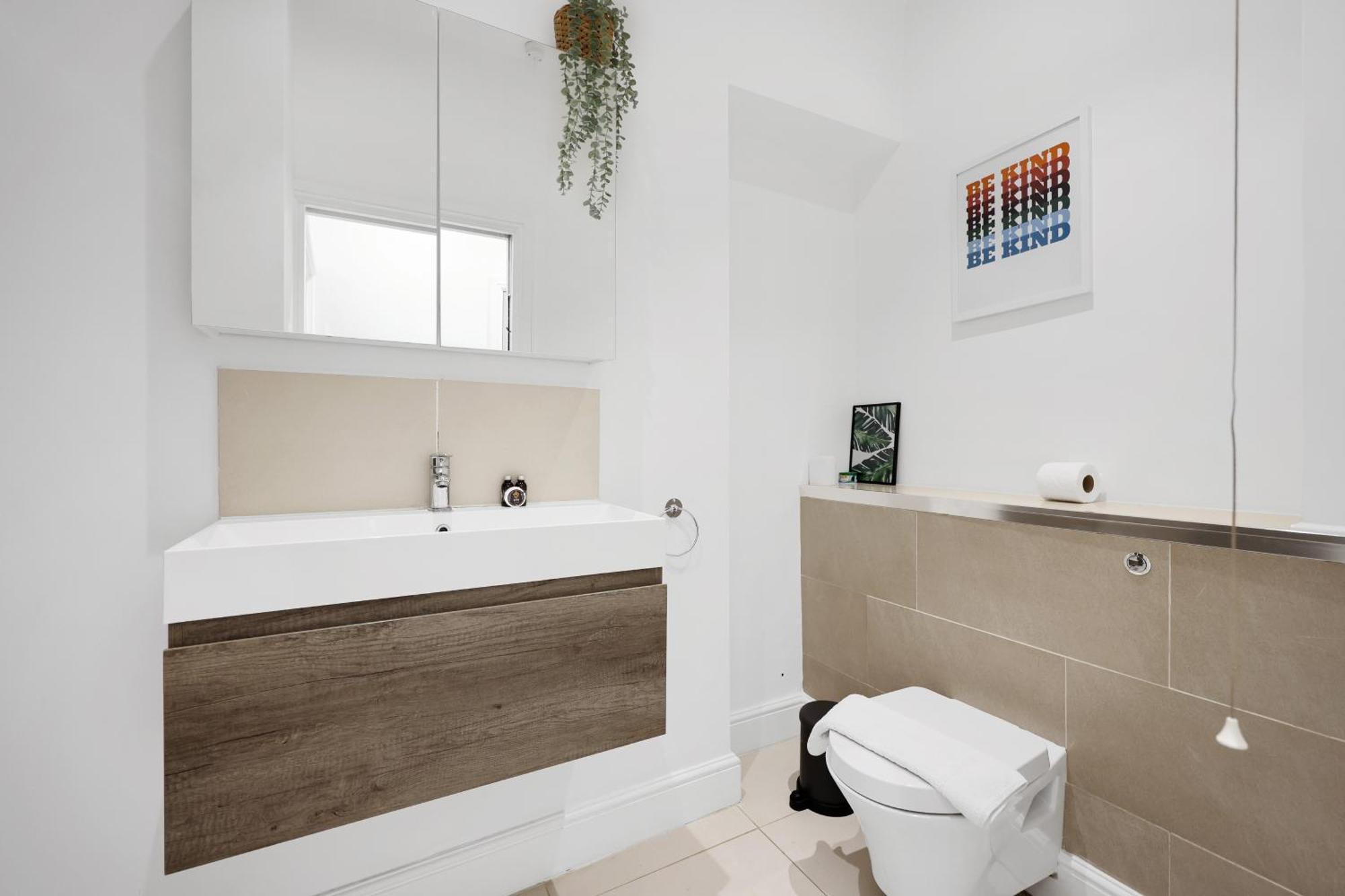 Apartment New 1 Bedroom Flat Short Term & Flexible Renting Hackney With Free Wifi London