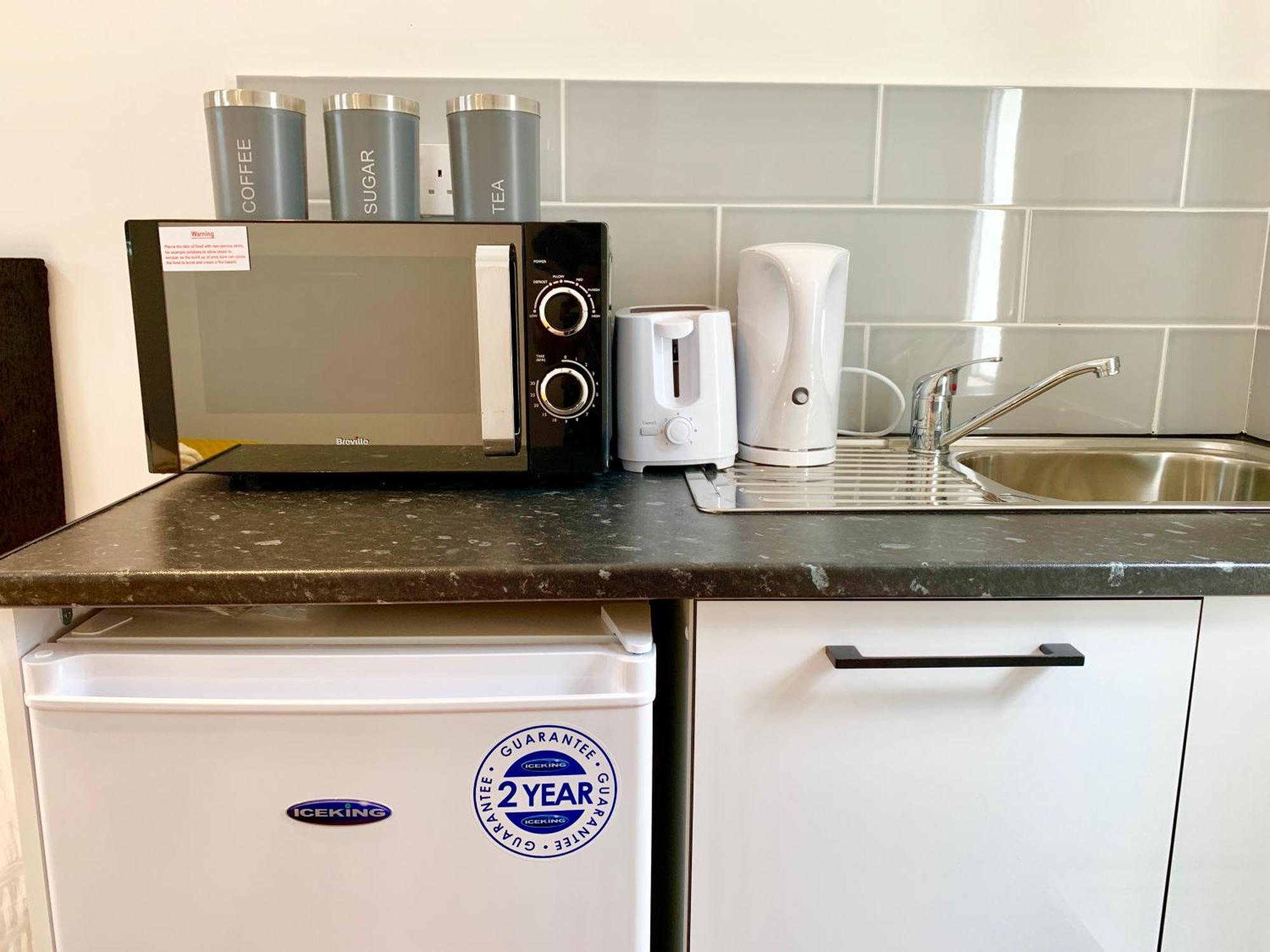 Appartement Apartments, Private Bathroom, Kitchenette, Parking, Np3 Londen