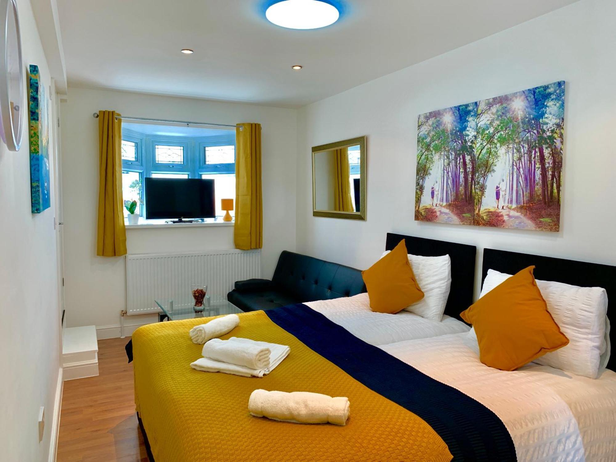 Apartments, Private Bathroom, Kitchenette, Parking, Np3 * Londen