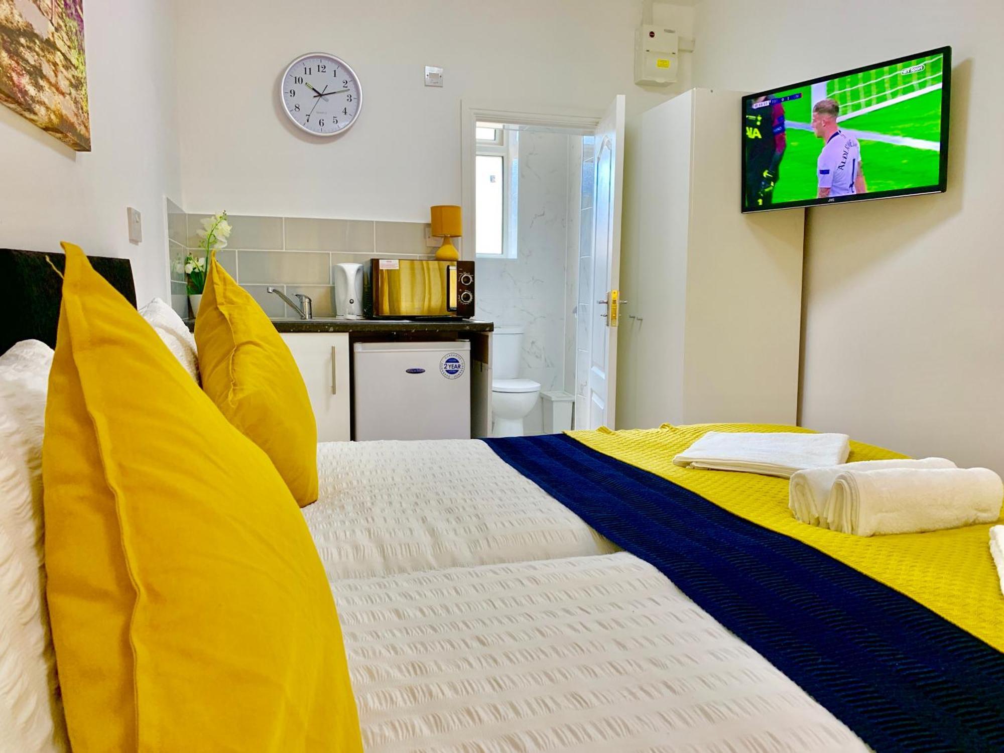 Apartment Apartments, Private Bathroom, Kitchenette, Parking, Np2 London