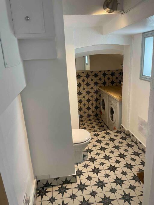 Beautiful Victorian House, Sleeps 12 Сasa de vacaciones *