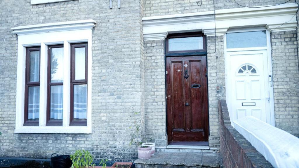Apartment Spacious 2 Bedroom Flat London